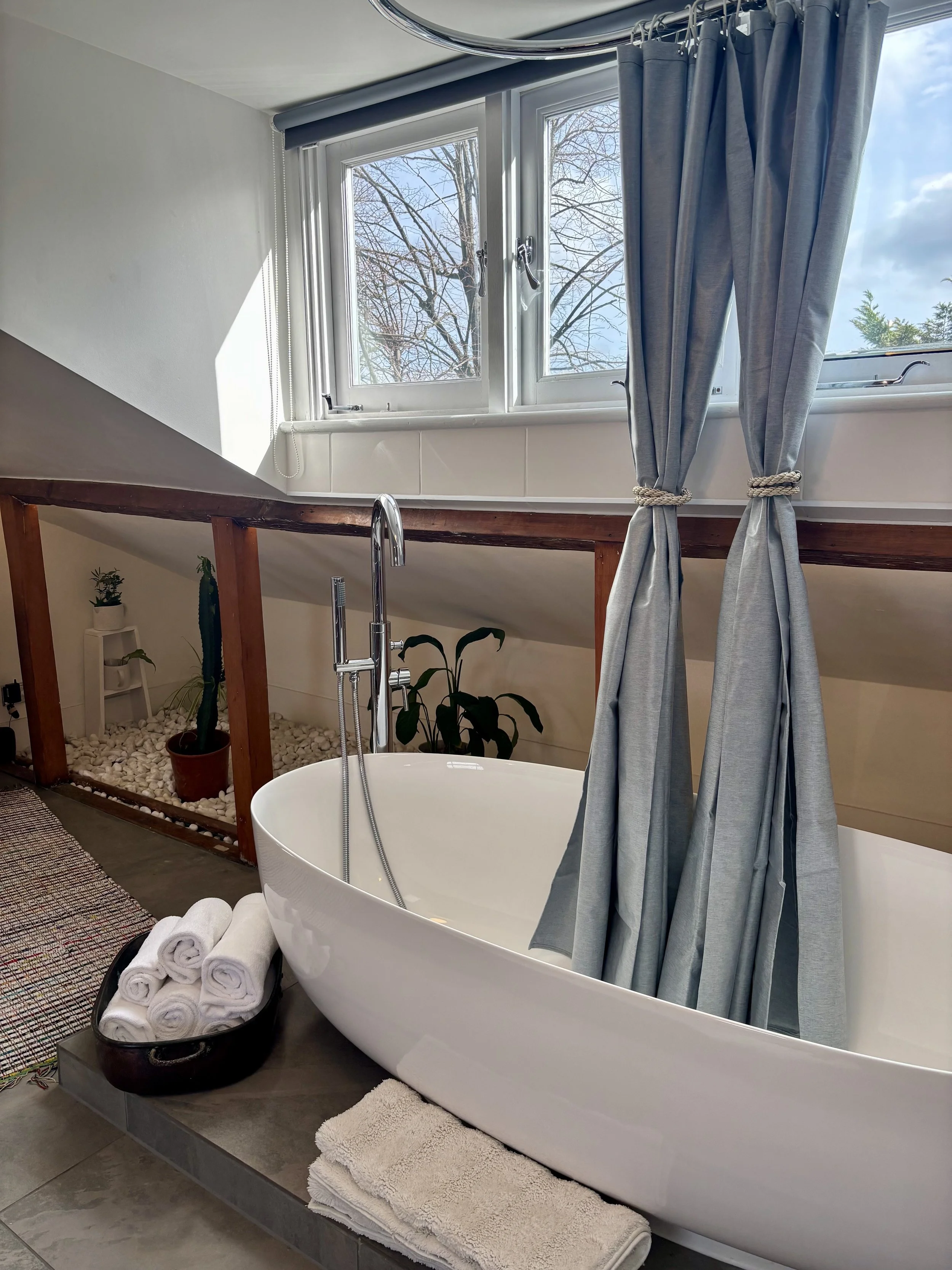 Freestanding bath in Room 101 at Central Victorian House