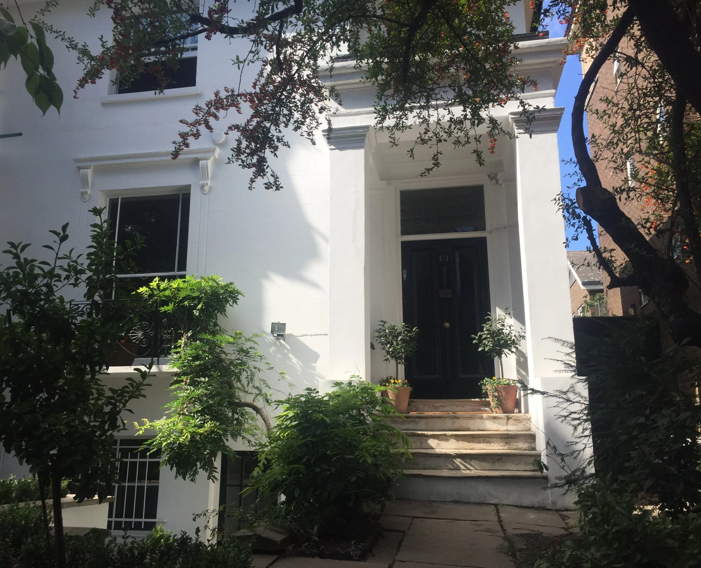 Front entrance of Central Victorian House, 101 Camden Road