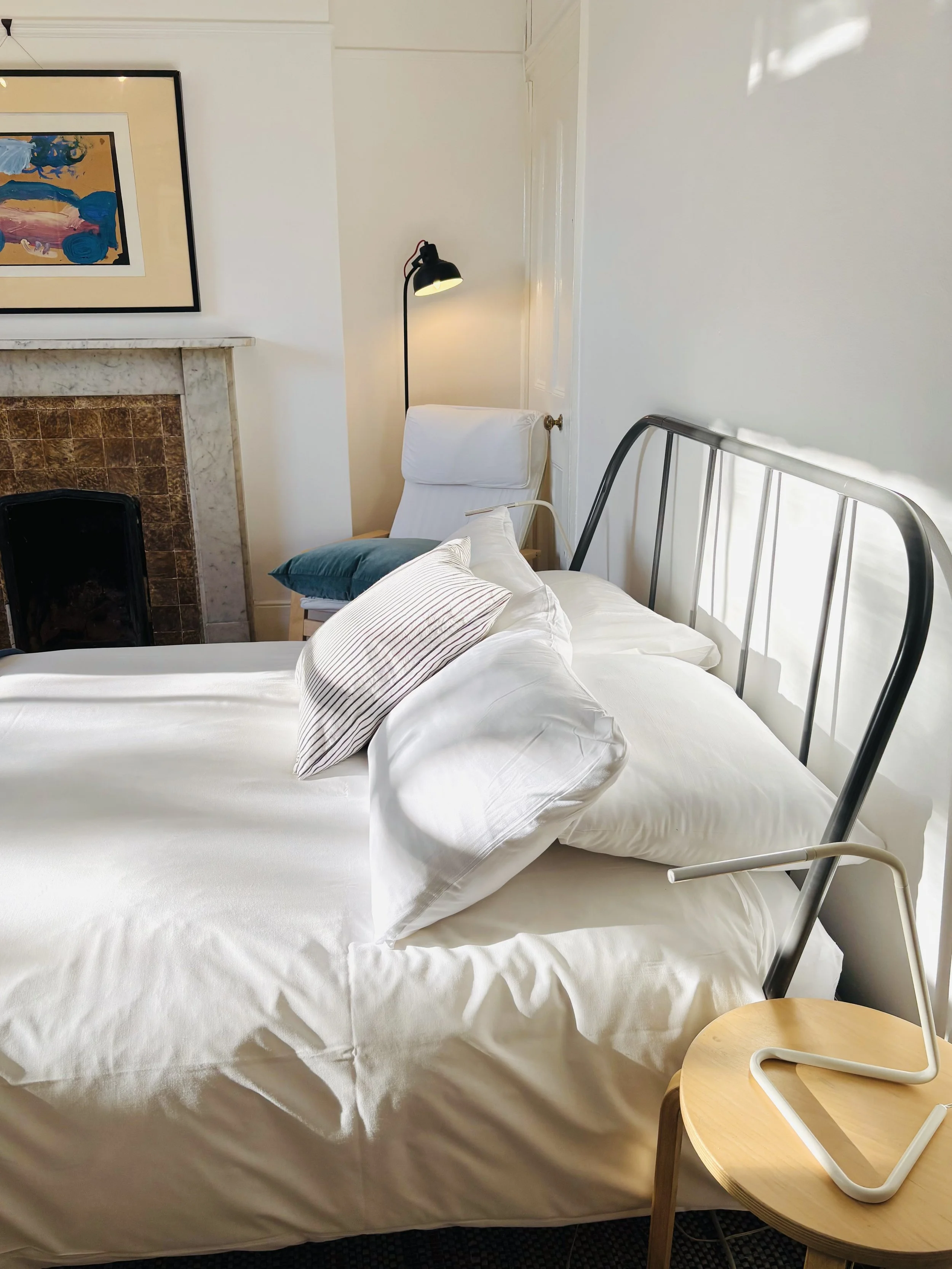 Double room with fireplace at Central Victorian House