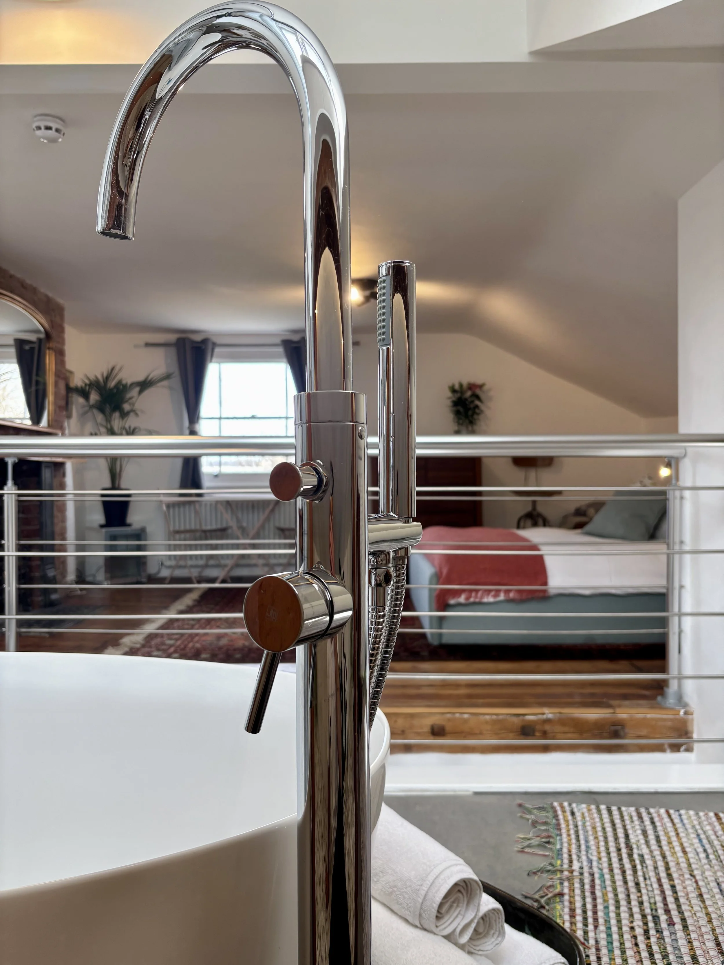 Freestanding bath detail in Room 101