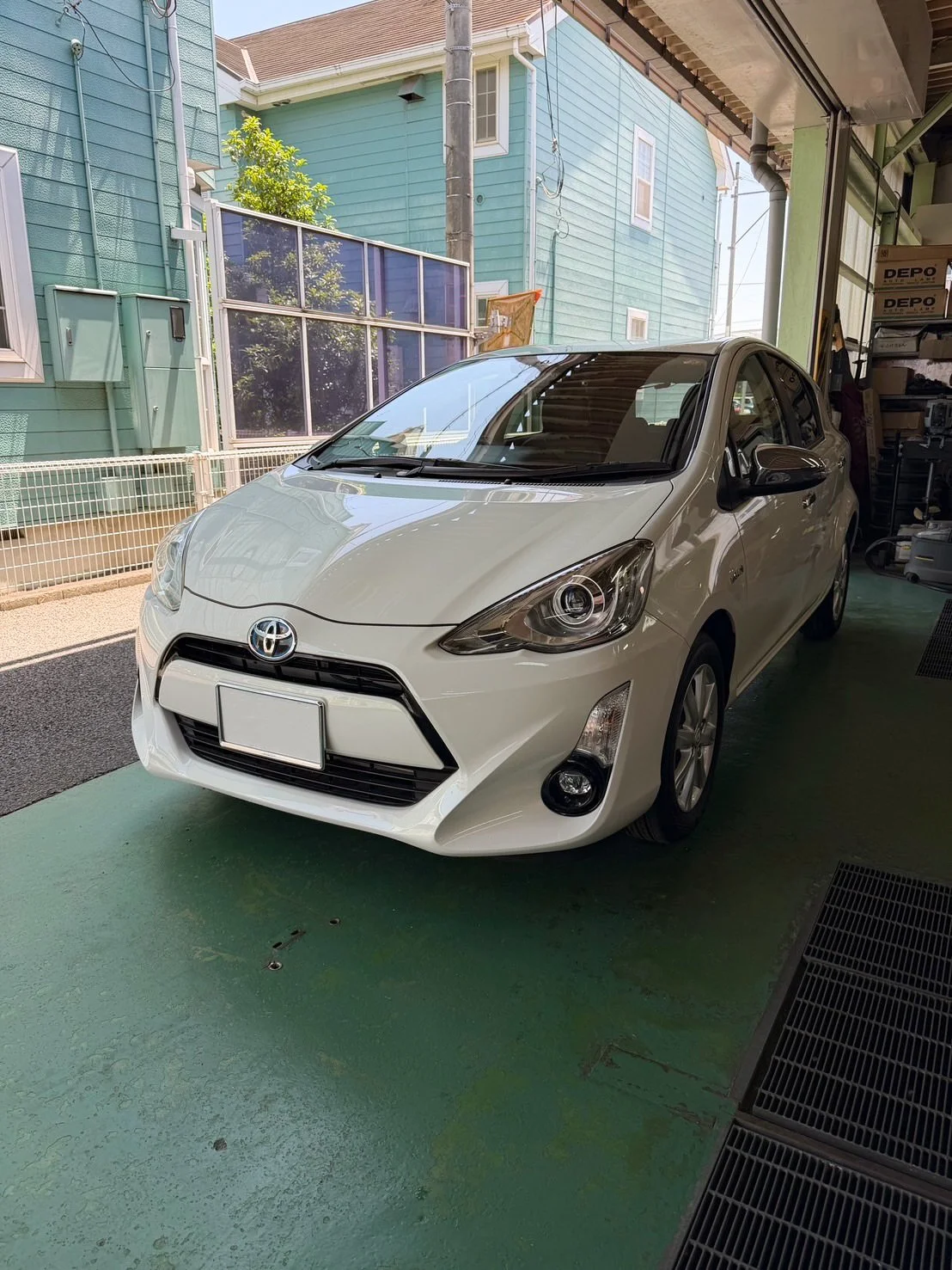 トヨタ アクア G ブラックソフトレザーセレクション
 本日、無事納車しました。
ありがとうございました。

ーーーーーーーーーーーーーーーーーーーーーーーーー

TOYOTA AQUA G Black Soft Leather Selection

Delivery day.
Thank you for choosing us.

#toyotaaqua #cardelivery #sunsautomotive #carservices #福山