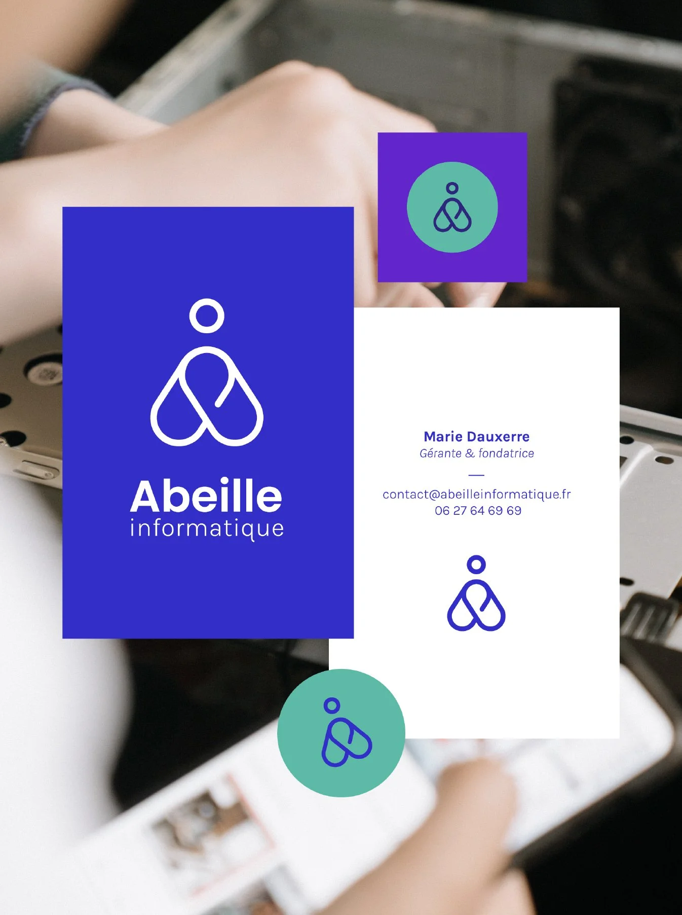 Carte de visite professionnelle pour Abeille informatique avec logo, nom, prénom, fonction, email, numéro de téléphone, et icônes de communication.