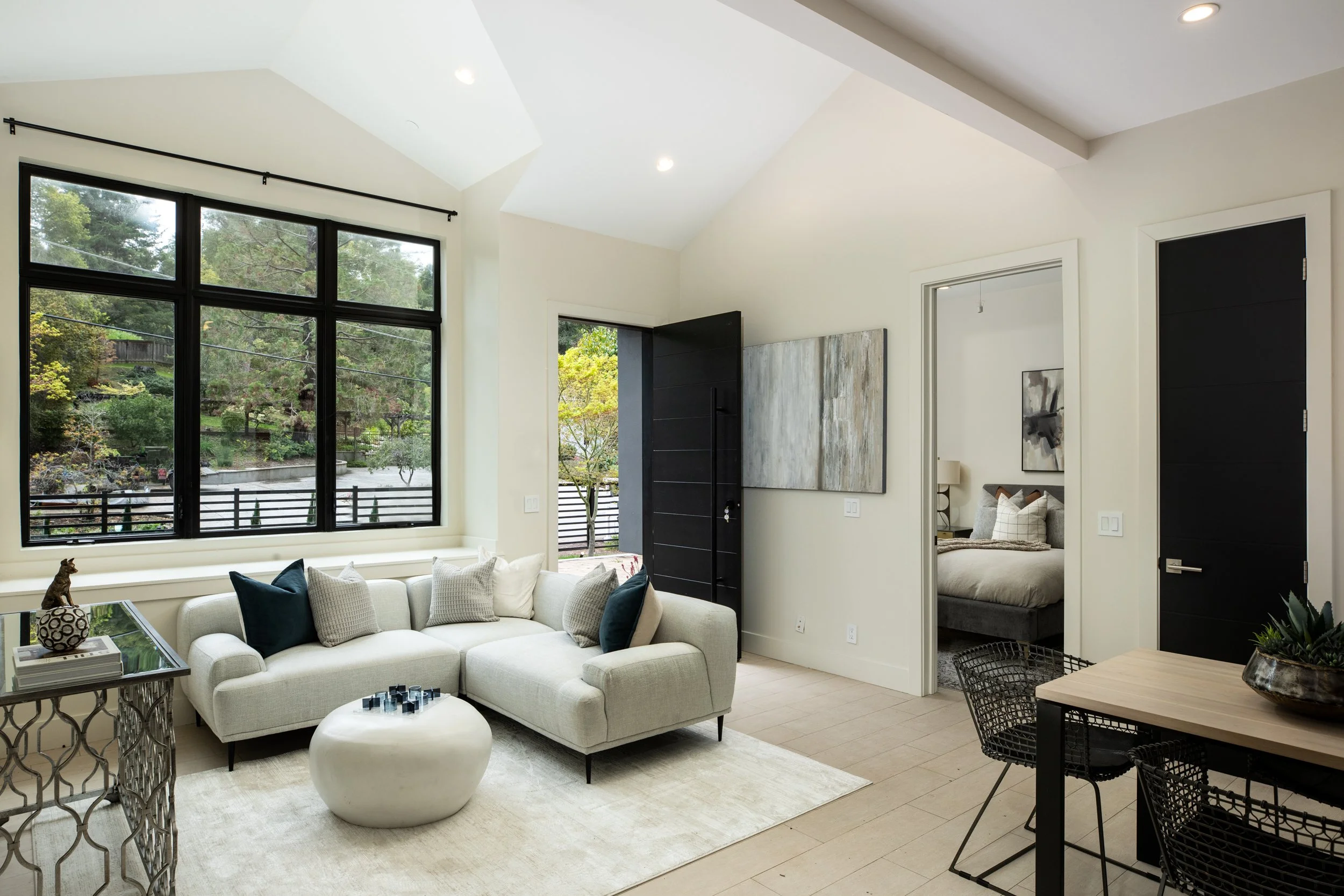53-19351 Redberry_Matt Anello-5318-Edit-MLS.jpg