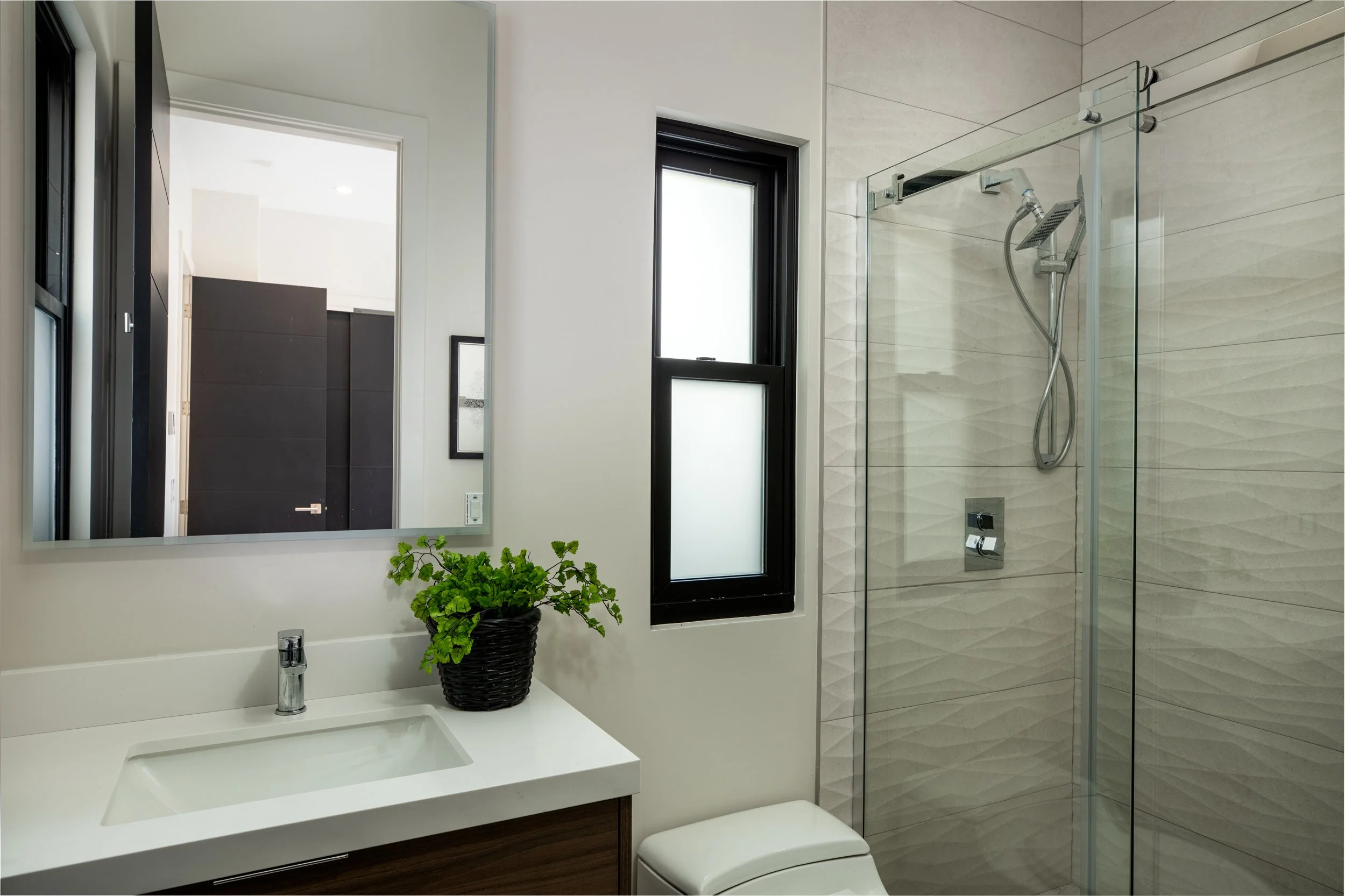 58-19351 Redberry_Matt Anello-5342-Edit-MLS.jpg