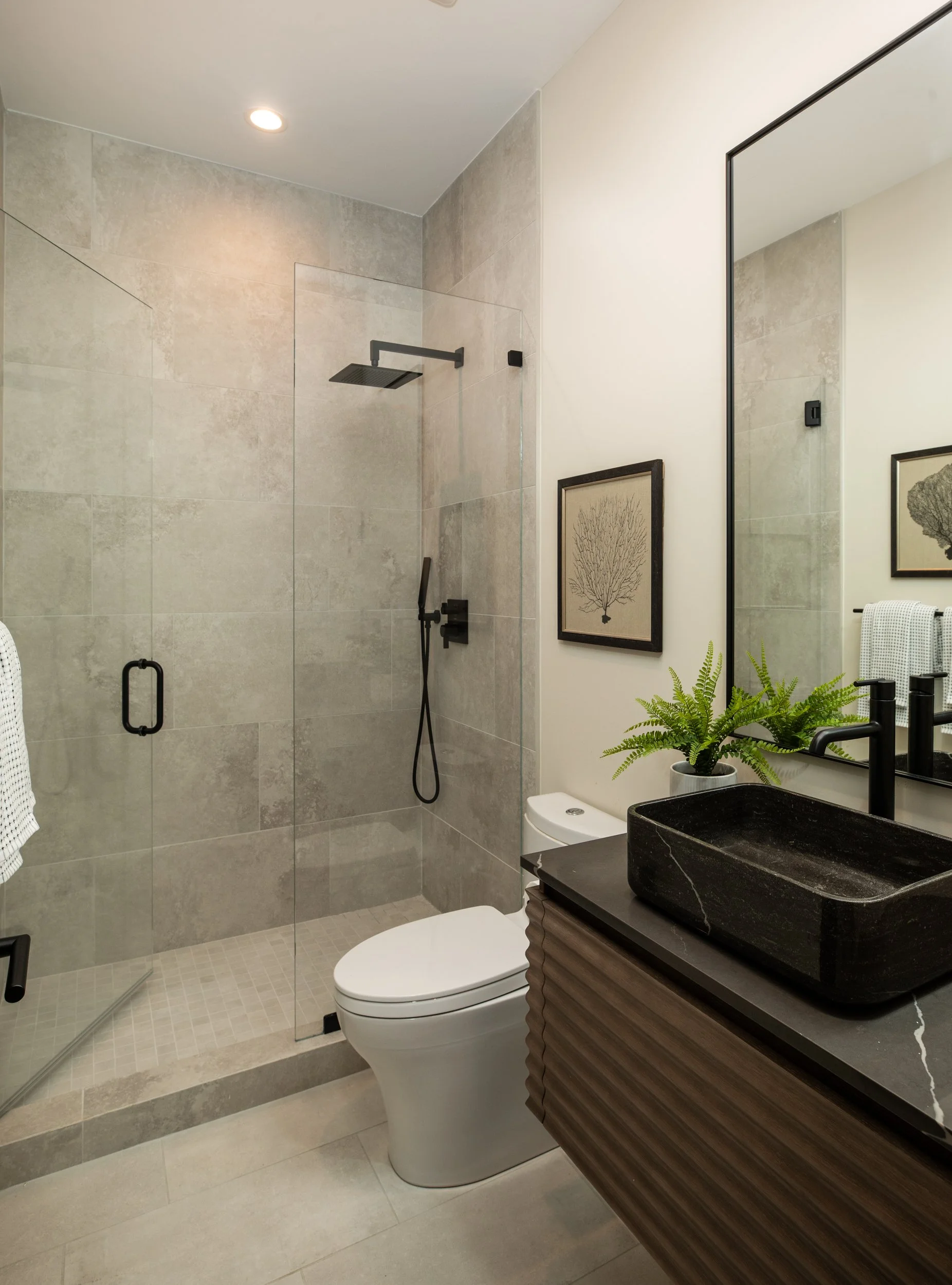 47-19351 Redberry_Matt Anello-5149-Edit-MLS.jpg