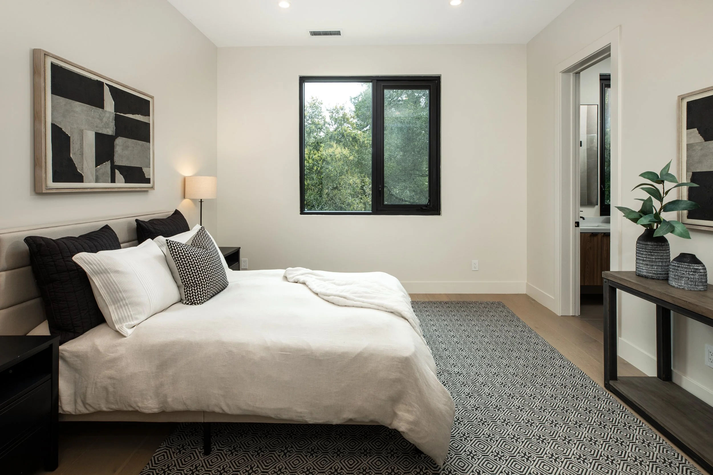 48-19351 Redberry_Matt Anello-5154-Edit-MLS.jpg