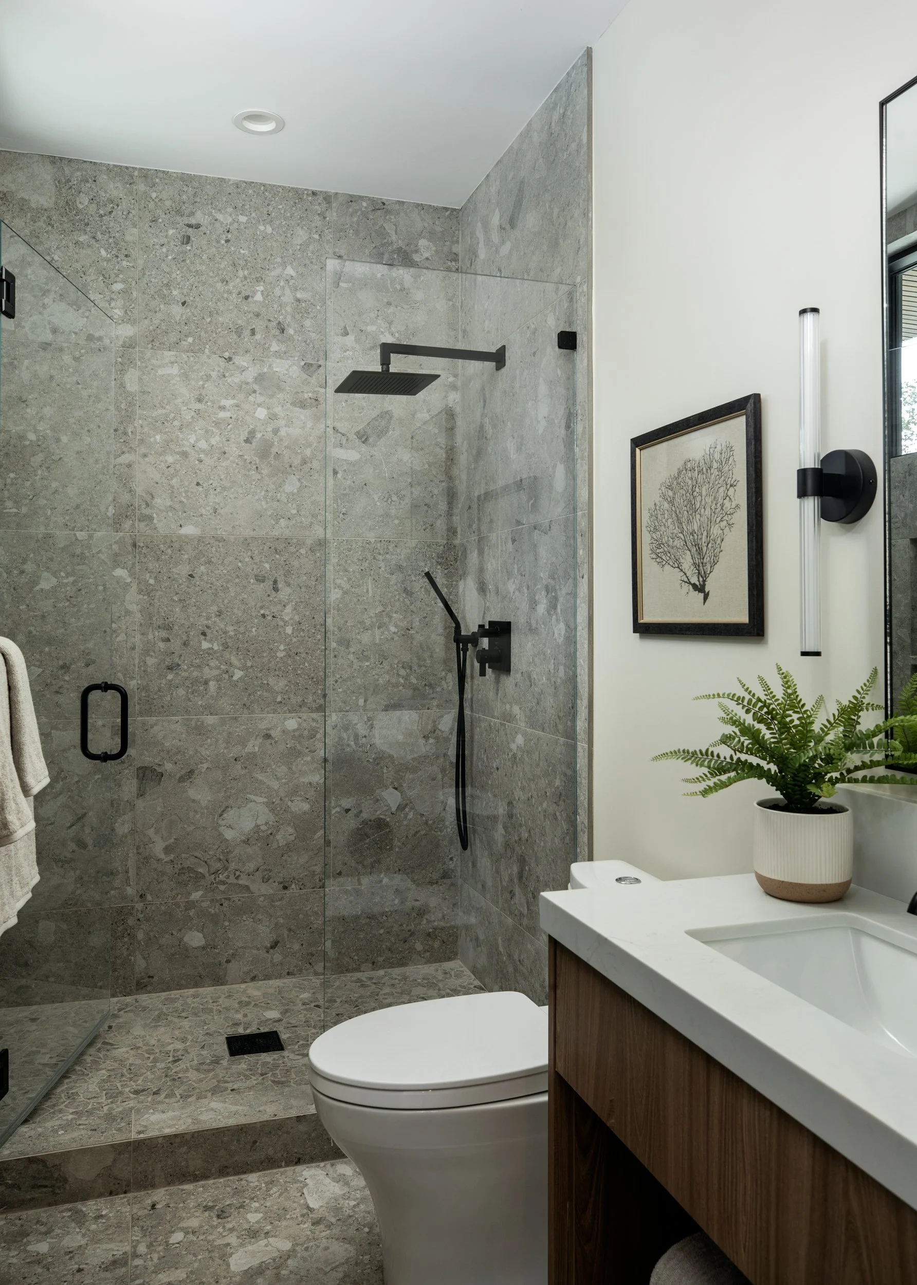43-19351 Redberry_Matt Anello-5173-Edit-MLS.jpg