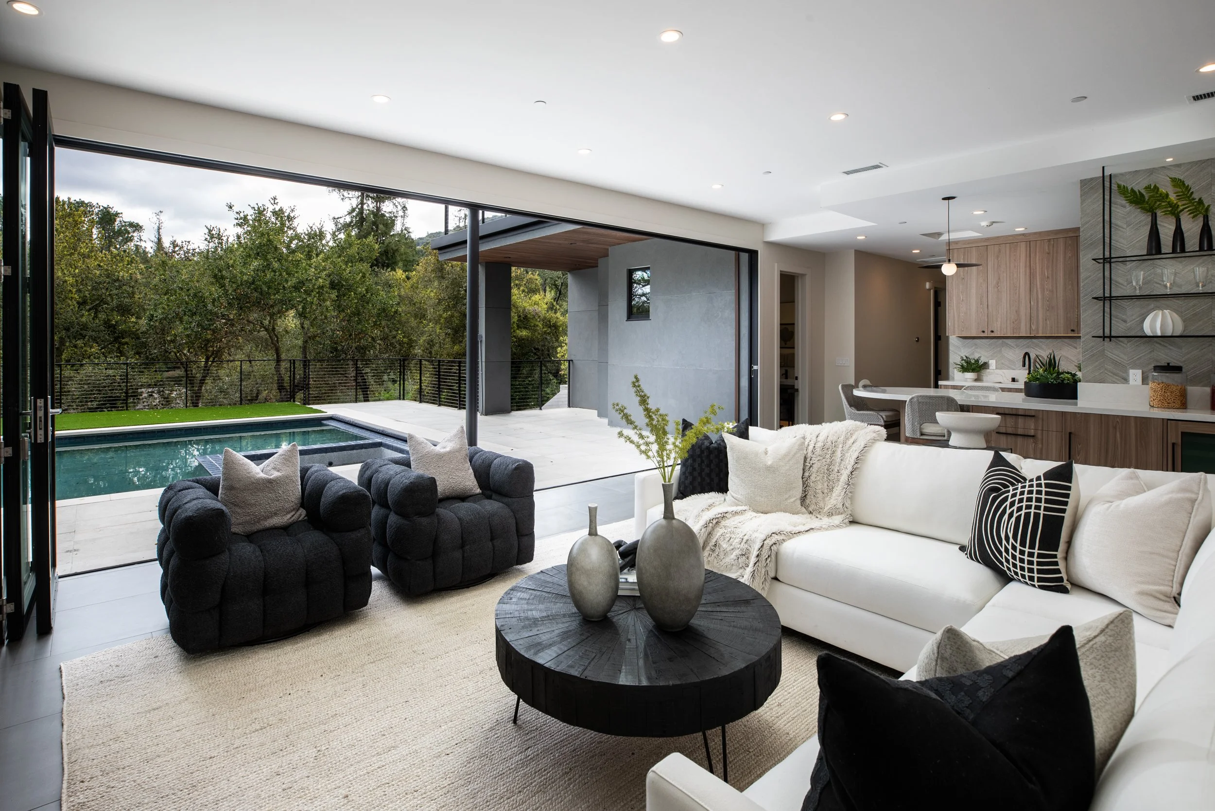 37-19351 Redberry_Matt Anello-5203-Edit-MLS.jpg