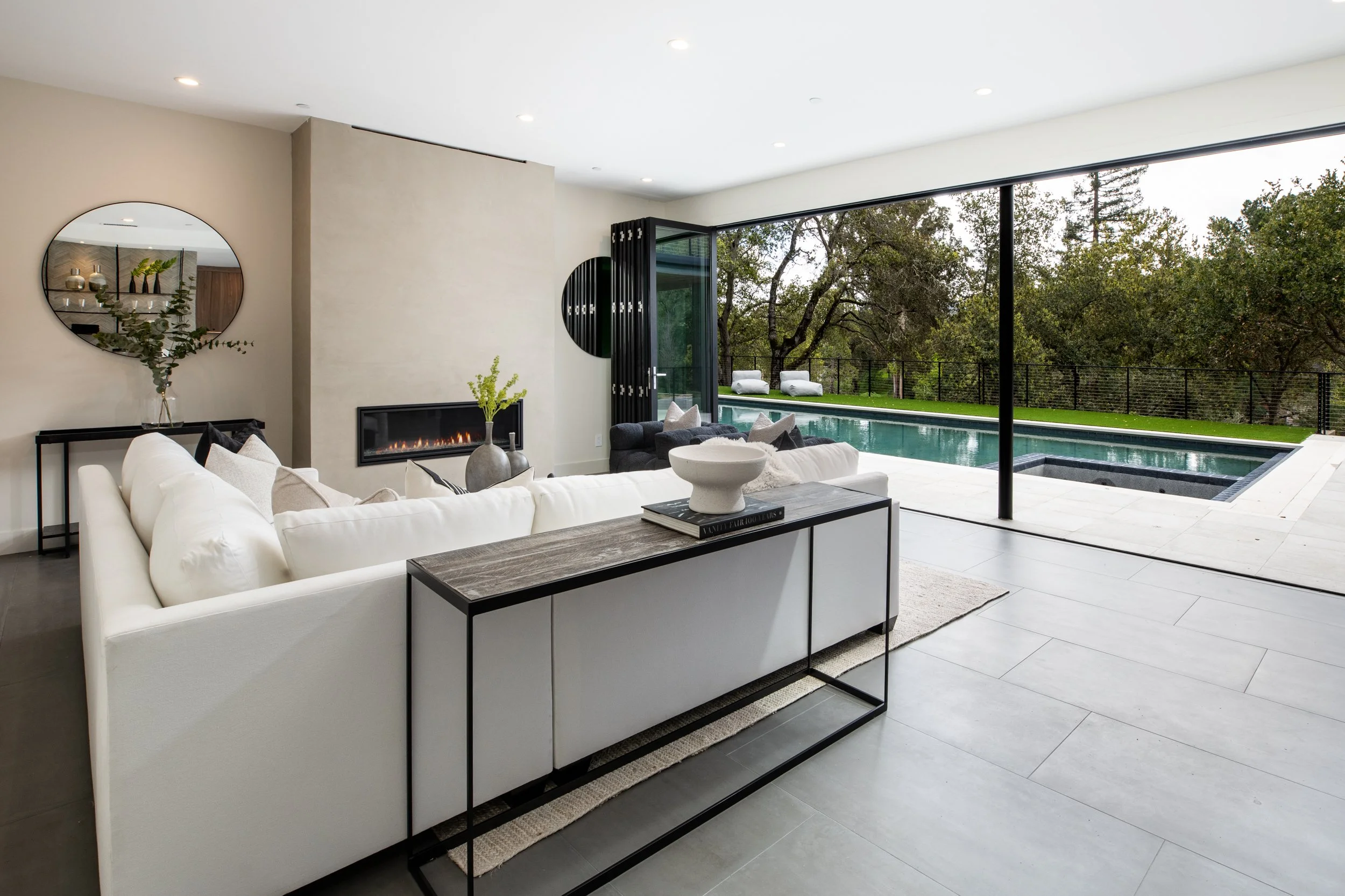 38-19351 Redberry_Matt Anello-5177-Edit-MLS.jpg