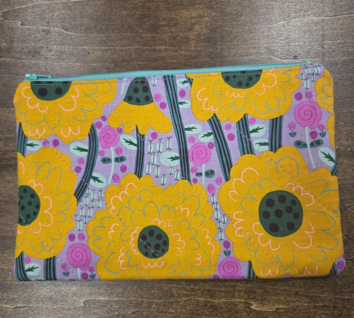 🌻 Handmade Sunflower Zipper Pouch | Quilted Cotton Makeup Bag | Boho Floral Cosmetic Bag | Travel Organizer | Handmade Gift