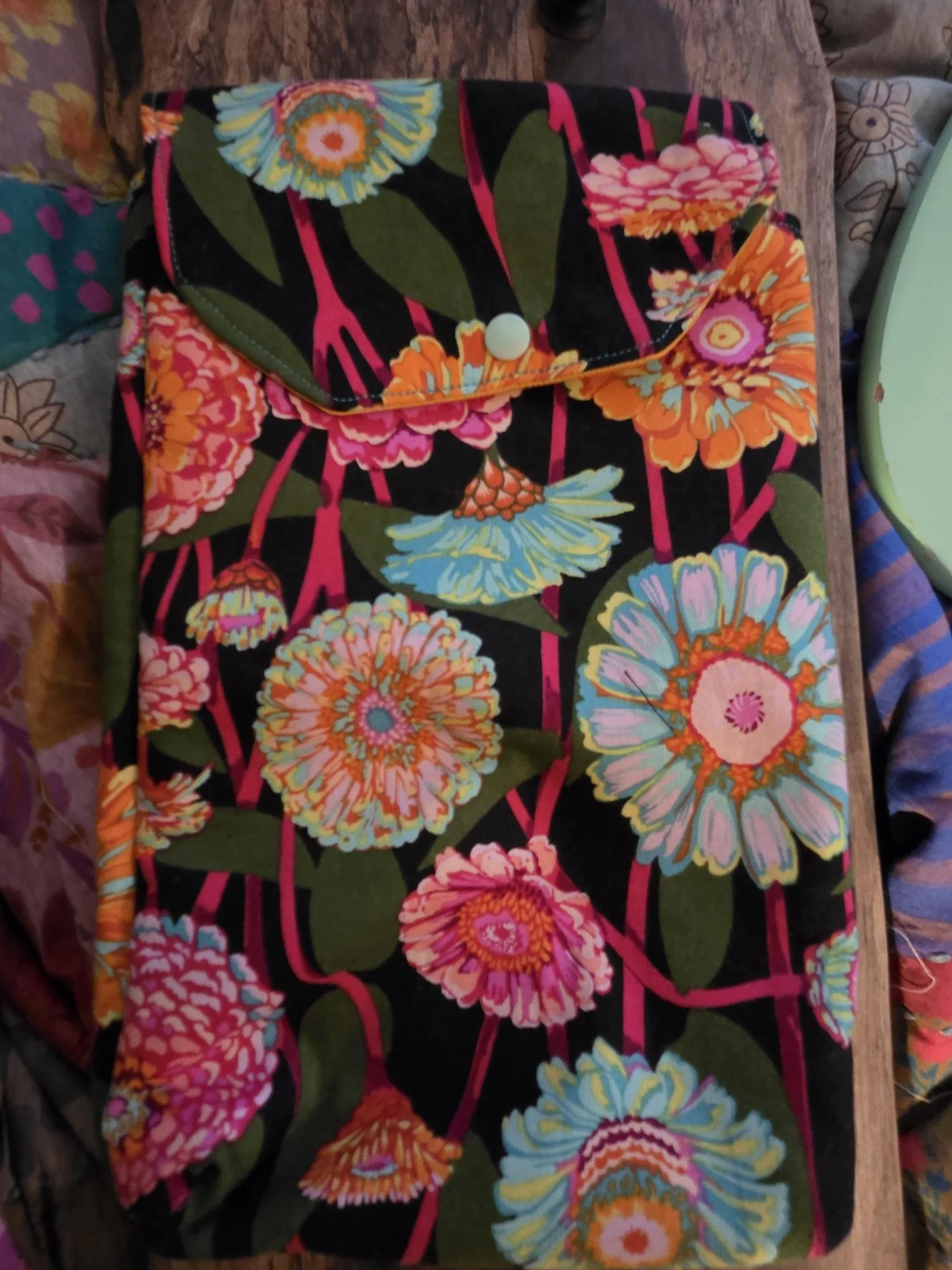 Medium Book Sleeve - Vibrant Floral
