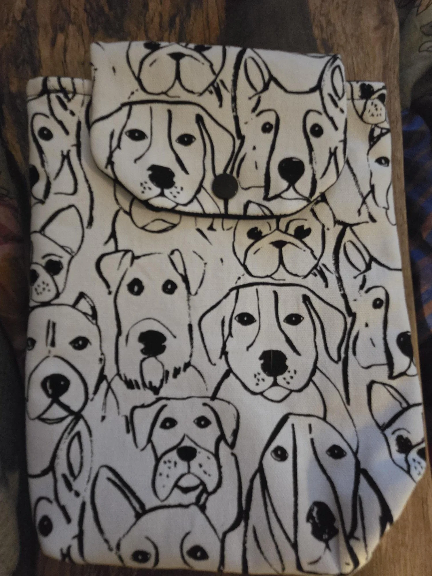 Small Book Sleeve-B/W Dogs