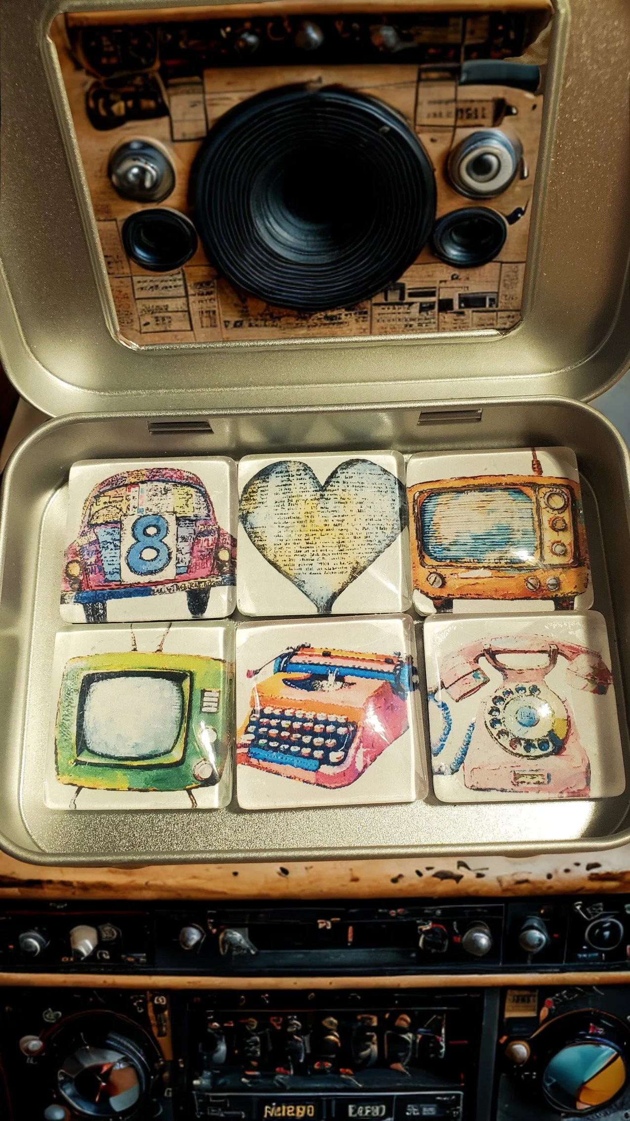 📻 Retro Nostalgia Glass Magnet Set