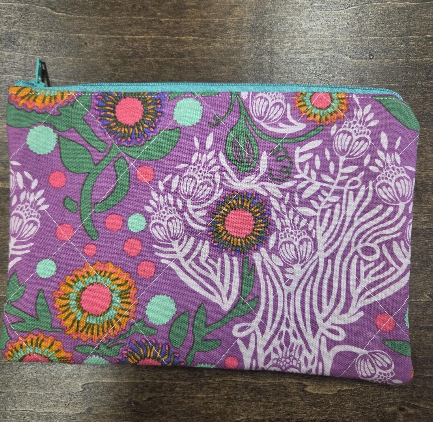💜 Handmade Purple Floral Zipper Pouch | Quilted Boho Cosmetic Bag | Cotton Makeup Bag | Botanical Travel Organizer | Handmade Gift
