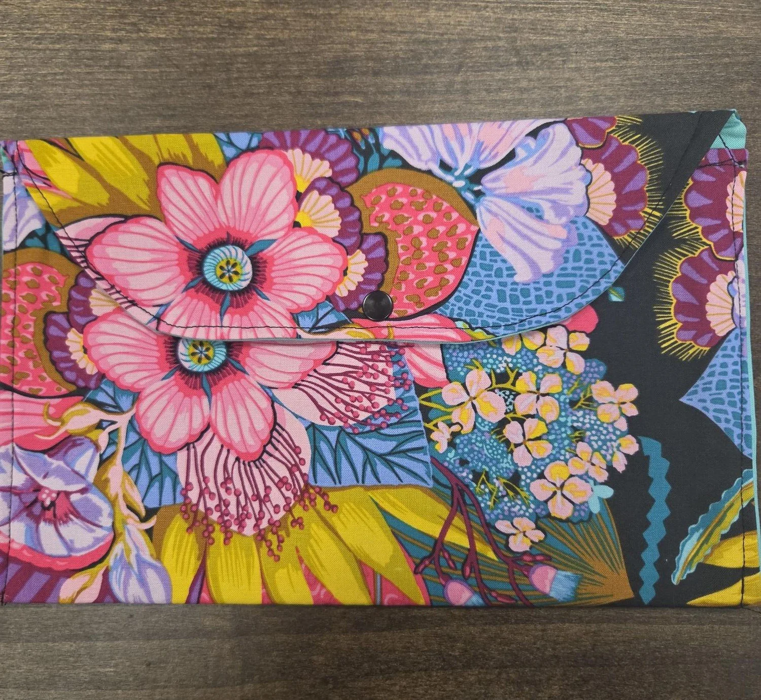 📚Handmade Floral Book Sleeve | Quilted Book Cover | Fits Paperbacks & Small Hardbacks | 11 x 7 Book Protector | Book Lover Gift