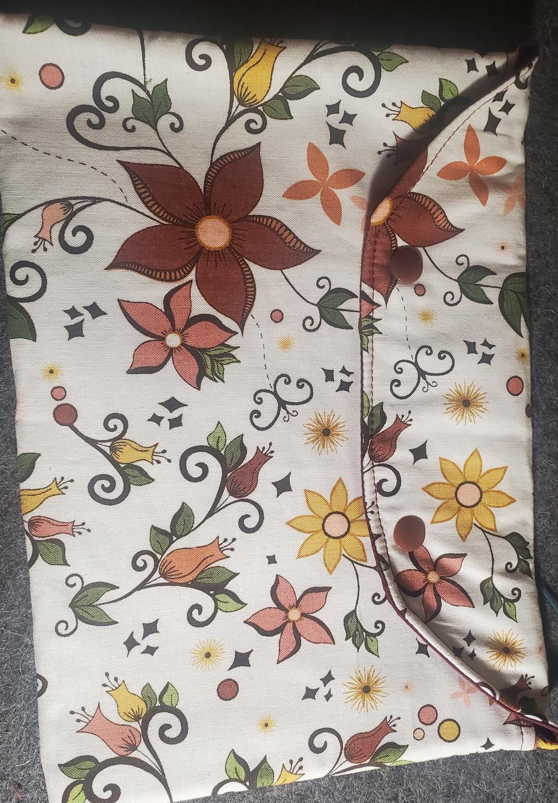 Medium Book Sleeve - Maroon Floral