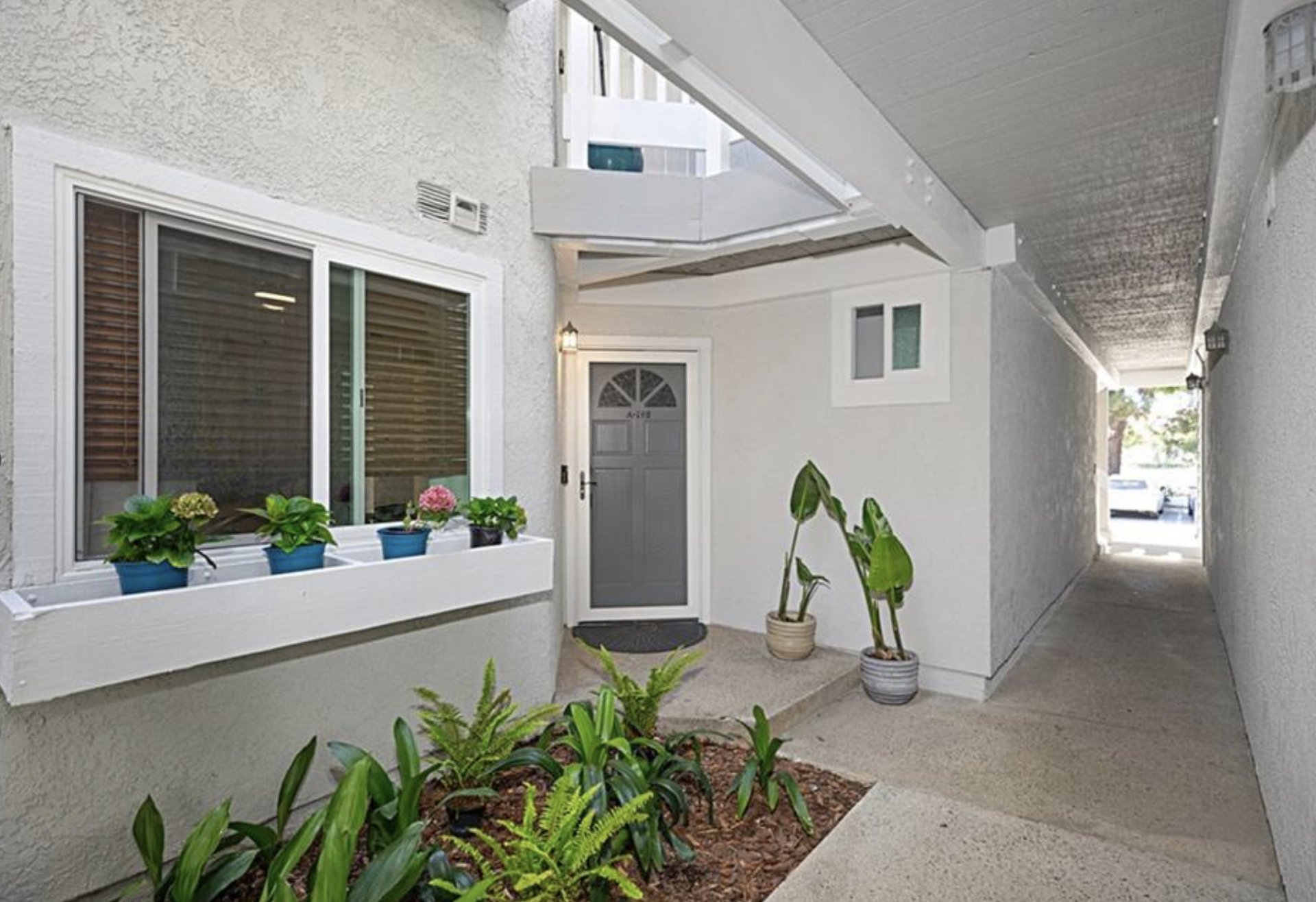 4682 Warner Avenue #A102 Huntington Beach, CA 92649