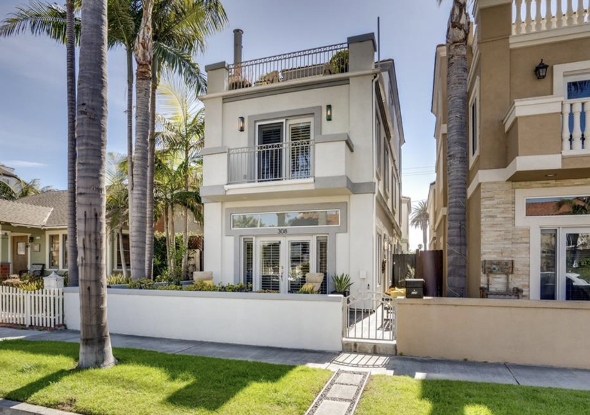 308 9th Street Huntington Beach, CA 92648