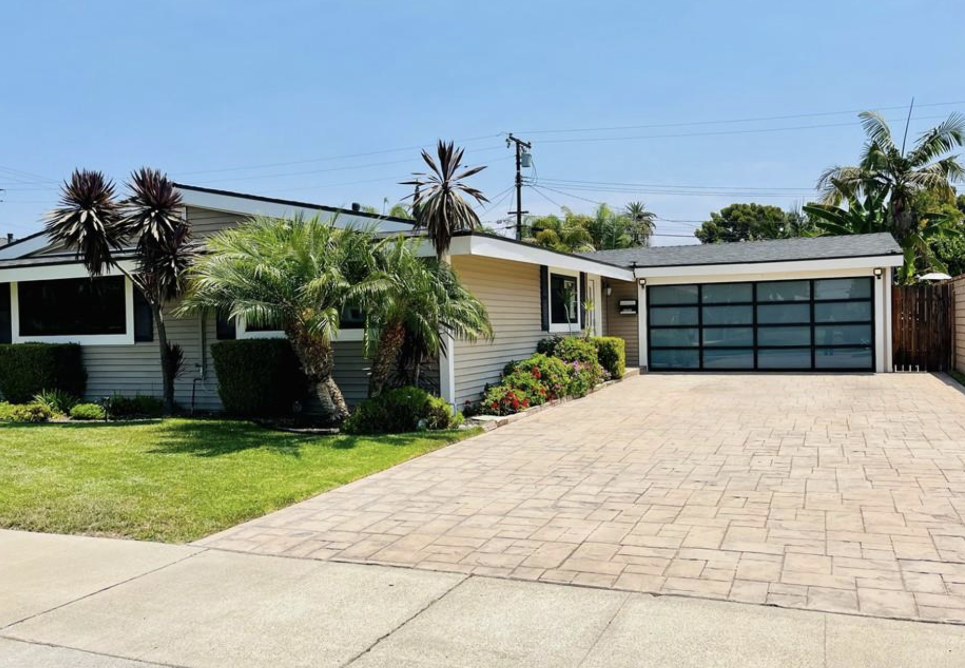 881 N Waverly Street Orange, CA 92867