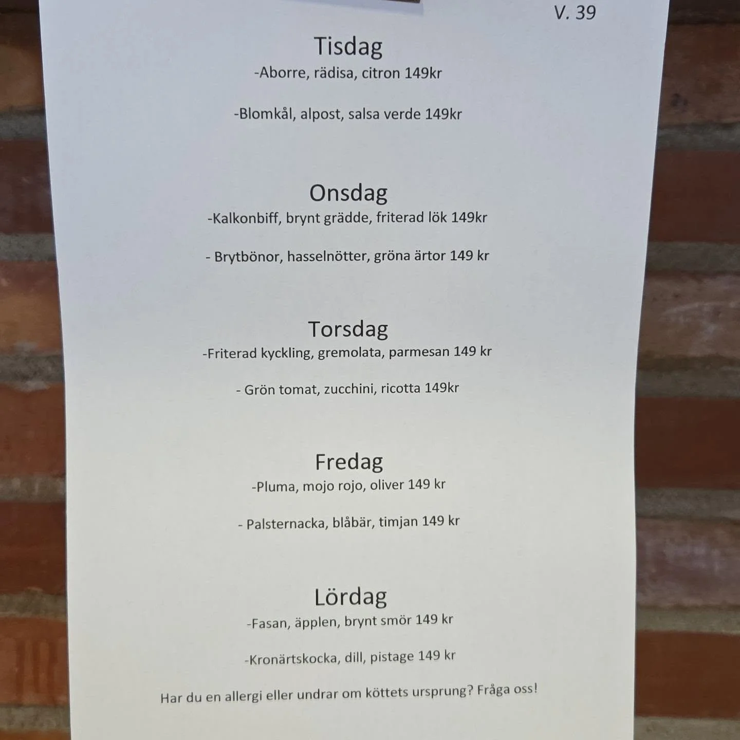 M&aring;ndag &auml;nd&aring; va! 
Tr&aring;kigt p&aring; kneget? Spana in det h&auml;r d&aring; ist&auml;llet s&aring; ses vi imorgon😘
Ha det nu riktigt najs resten av dagen mina v&auml;nner