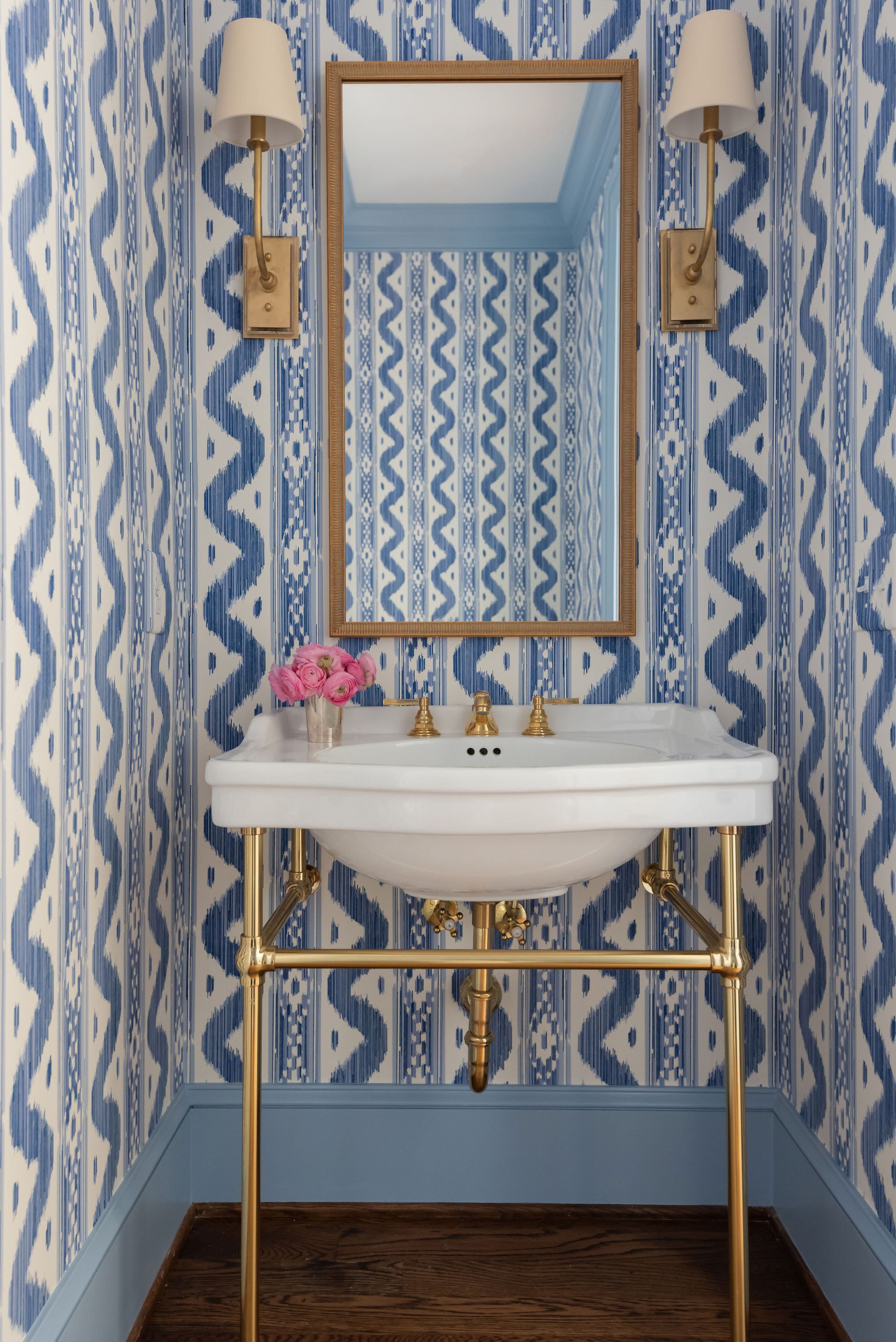 Luxury residential interior design by Kate Figler Interiors in Nashville featuring timeless and layered interiors.