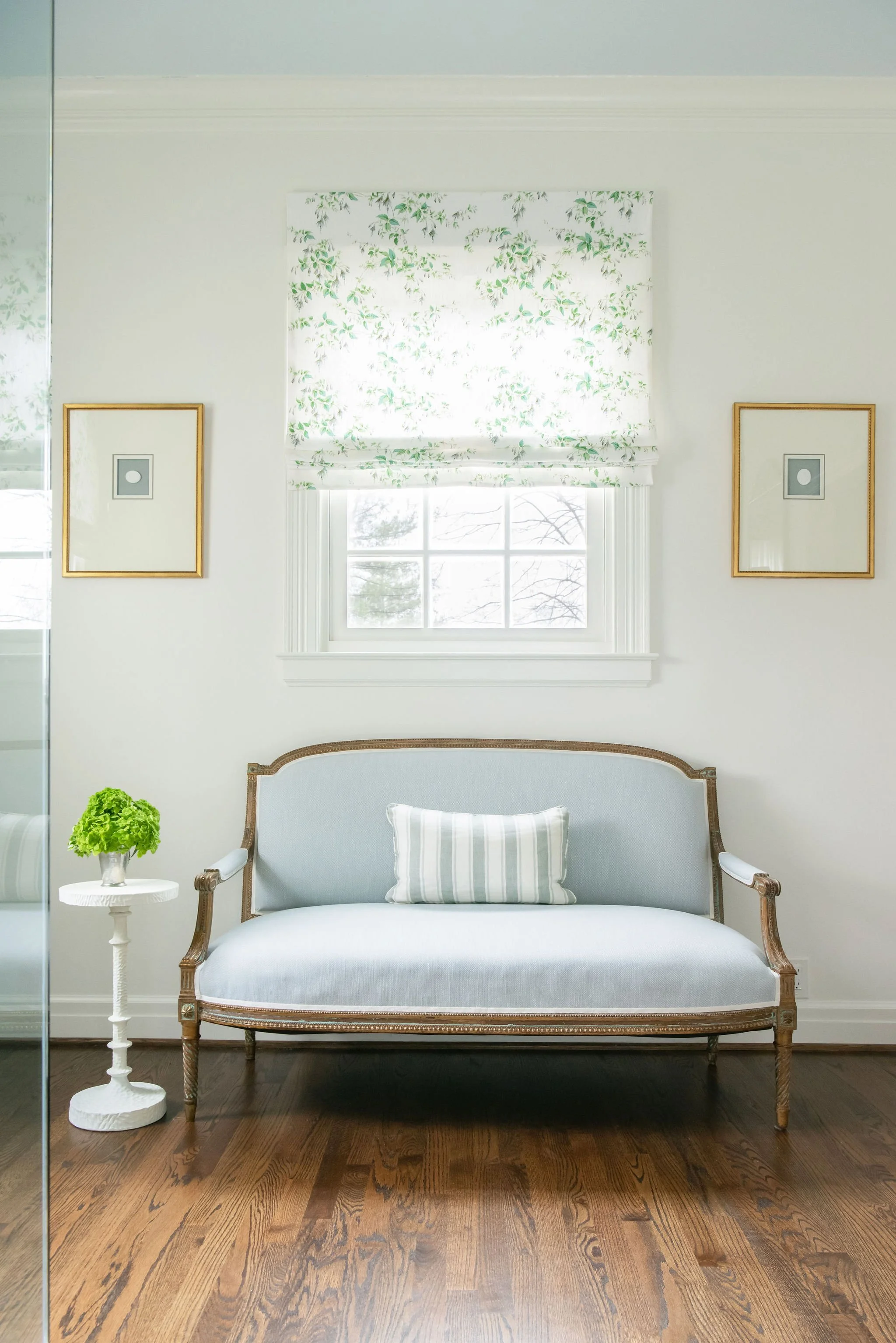 Luxury residential interior design by Kate Figler Interiors in Nashville featuring timeless and layered interiors.