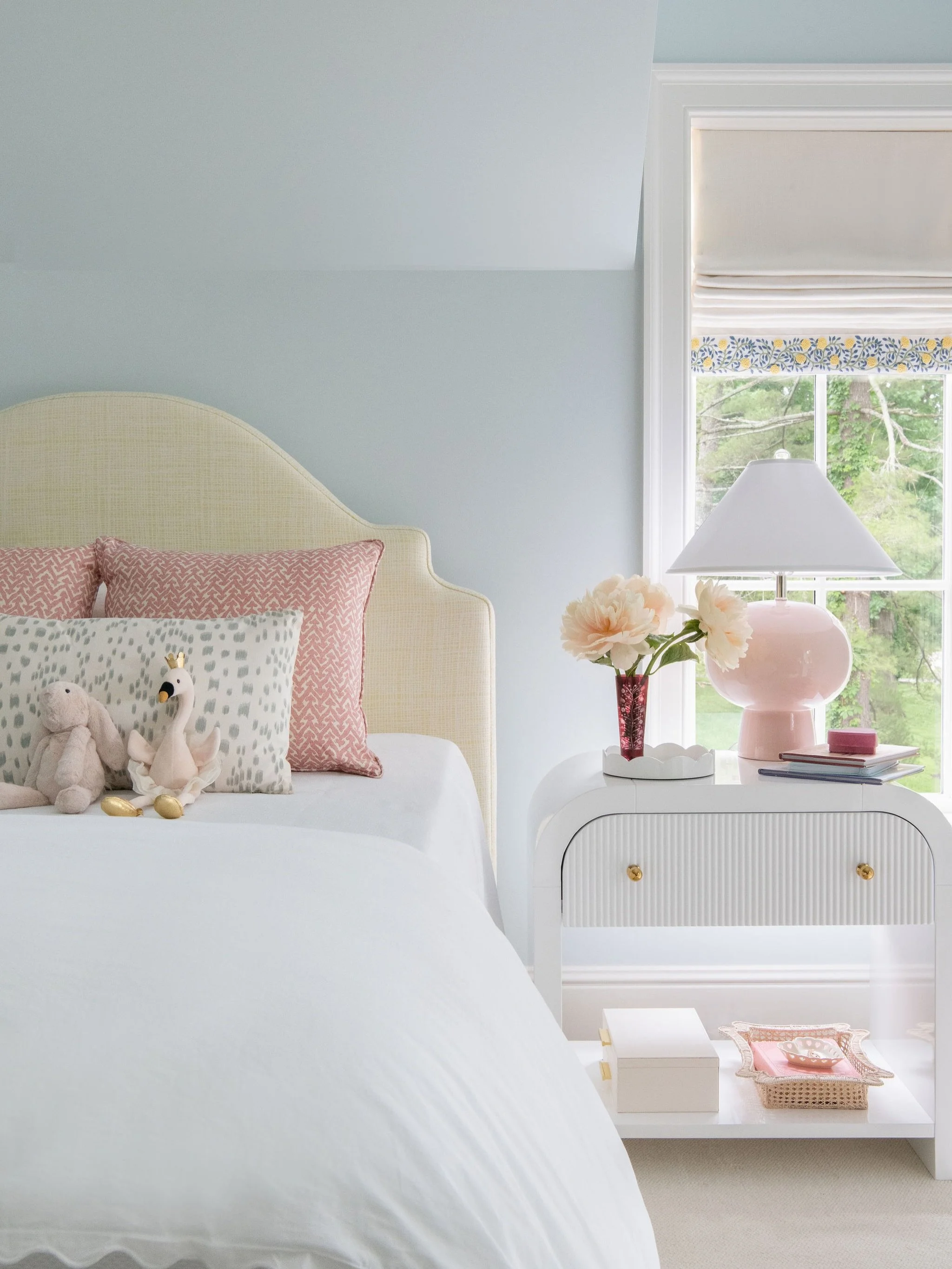 A few bedroom moments we keep coming back to 🤍

photography: @allisonlefantephoto
styling photo 1: @cate.ragan.styling