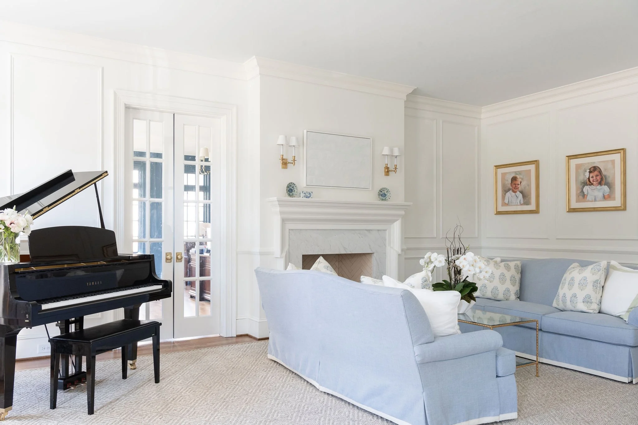 Luxury residential interior design by Kate Figler Interiors in Nashville featuring timeless and layered interiors.