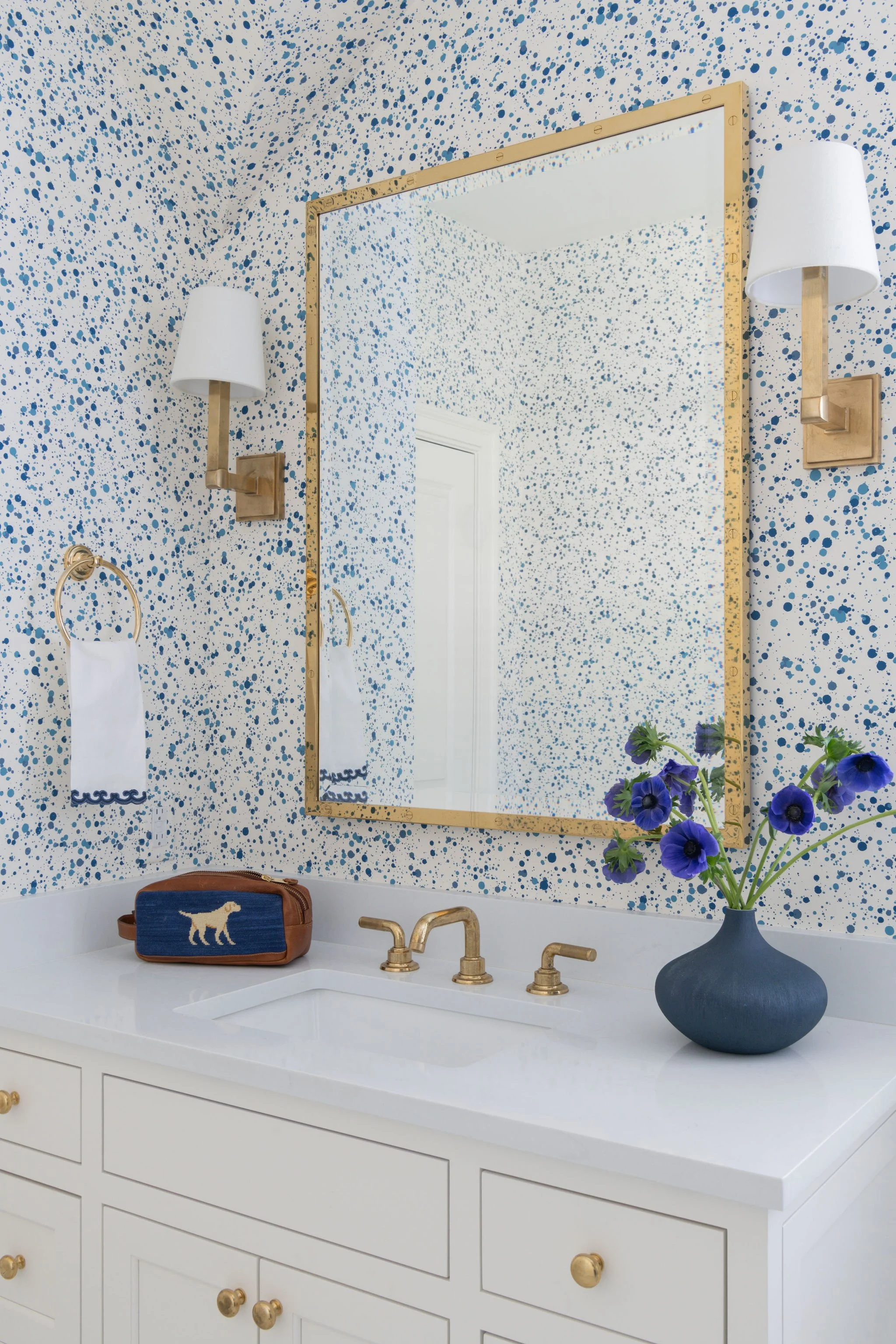 Luxury residential interior design by Kate Figler Interiors in Nashville featuring timeless and layered interiors.