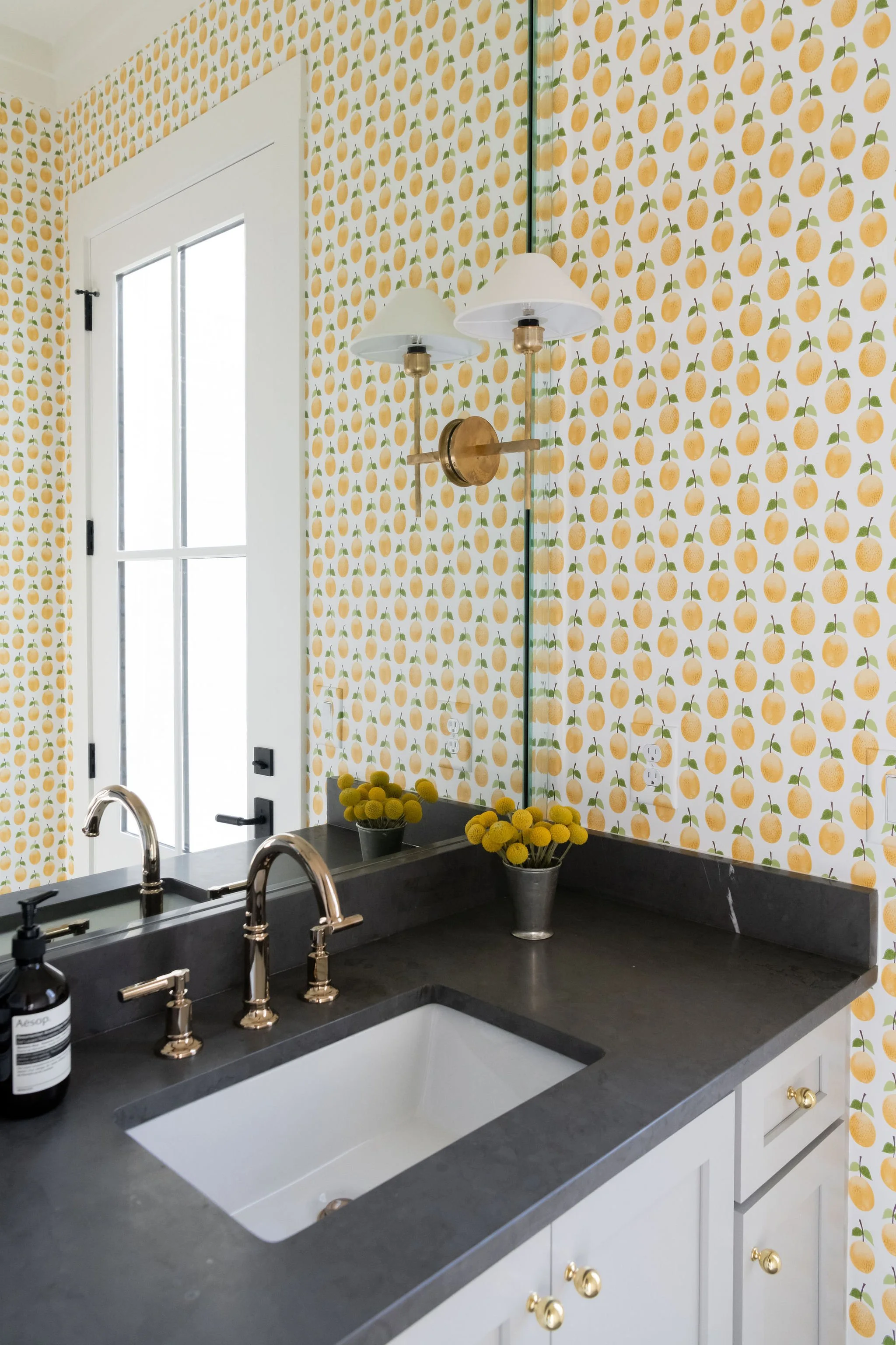 Luxury residential interior design by Kate Figler Interiors in Nashville featuring timeless and layered interiors.