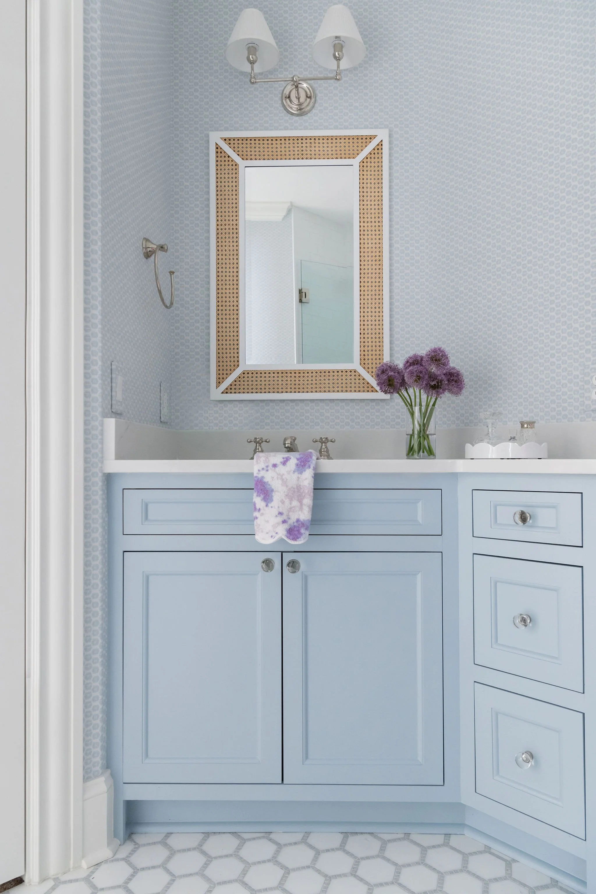 Luxury residential interior design by Kate Figler Interiors in Nashville featuring timeless and layered interiors.