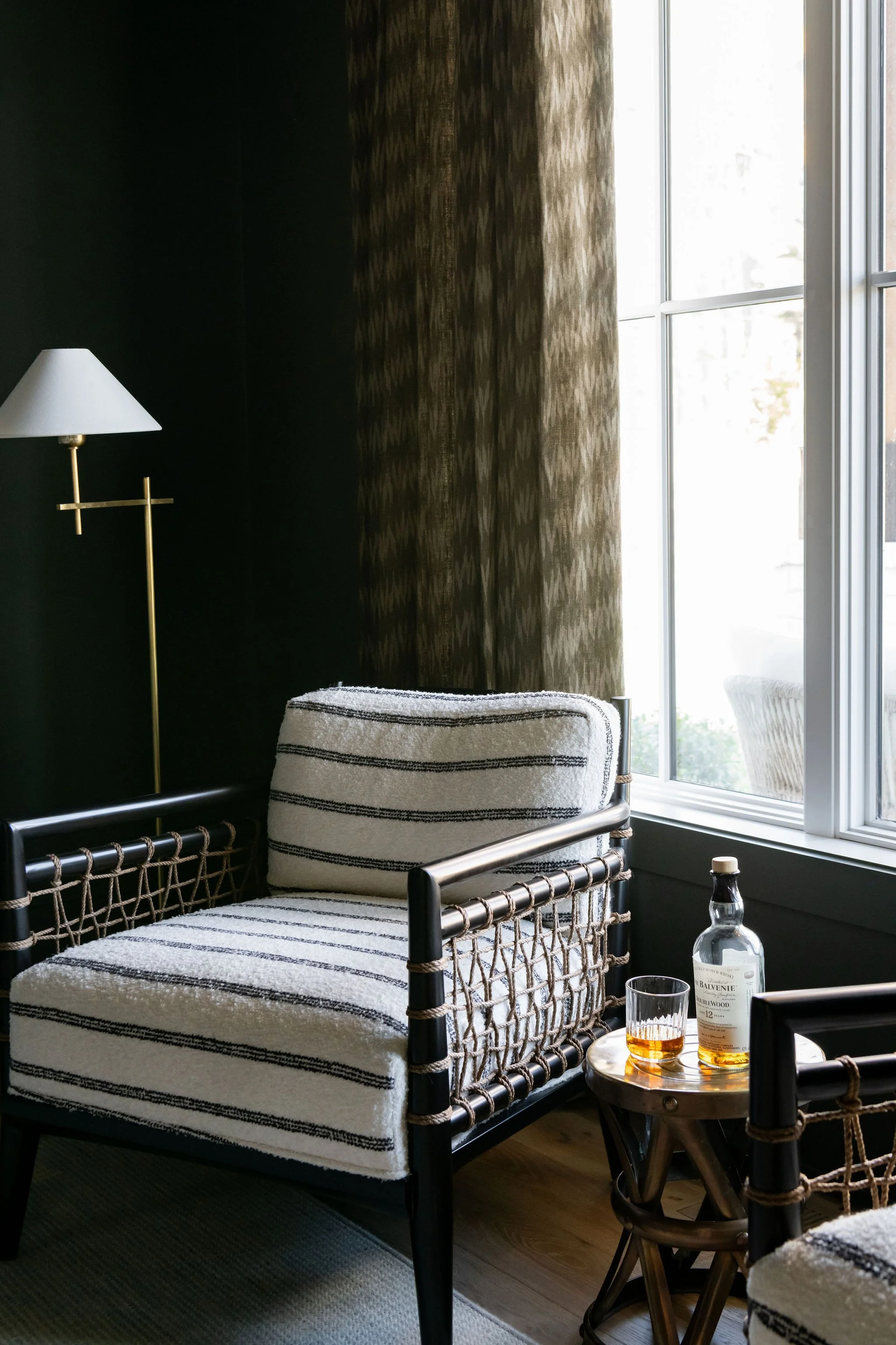 Luxury residential interior design by Kate Figler Interiors in Nashville featuring timeless and layered interiors.
