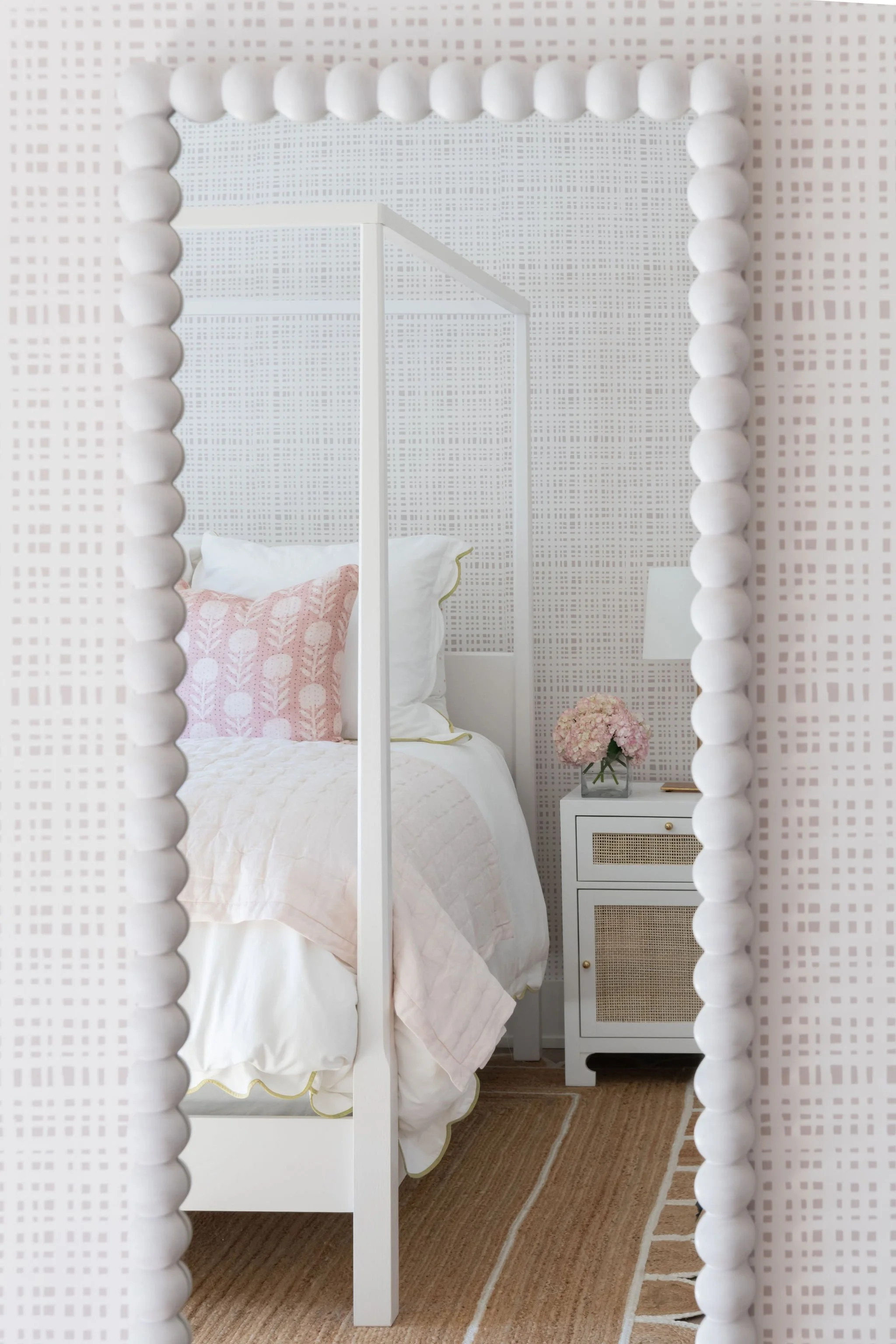 Luxury residential interior design by Kate Figler Interiors in Nashville featuring timeless and layered interiors.