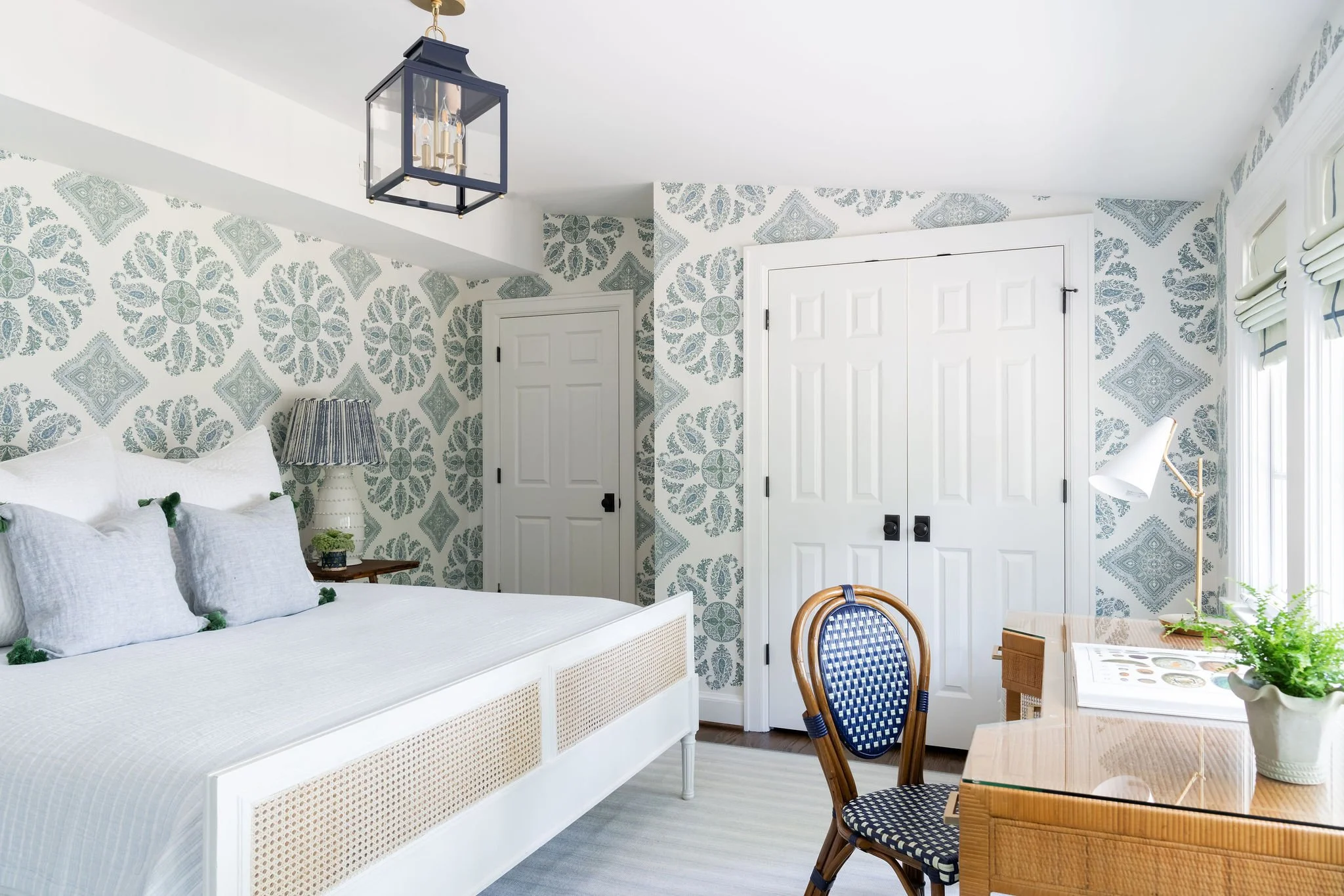 Luxury residential interior design by Kate Figler Interiors in Nashville featuring timeless and layered interiors.