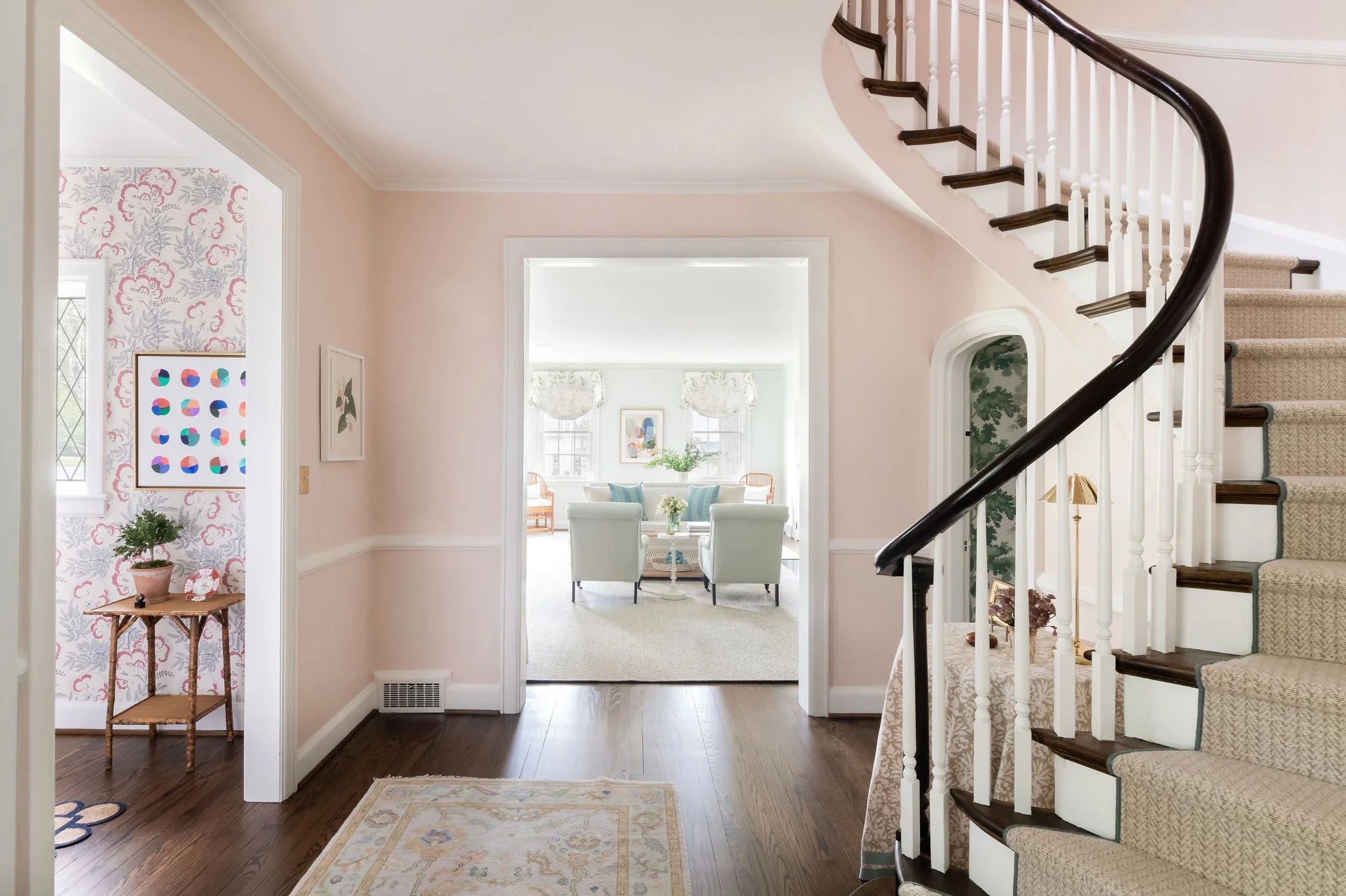 Luxury residential interior design by Kate Figler Interiors in Nashville featuring timeless and layered interiors.