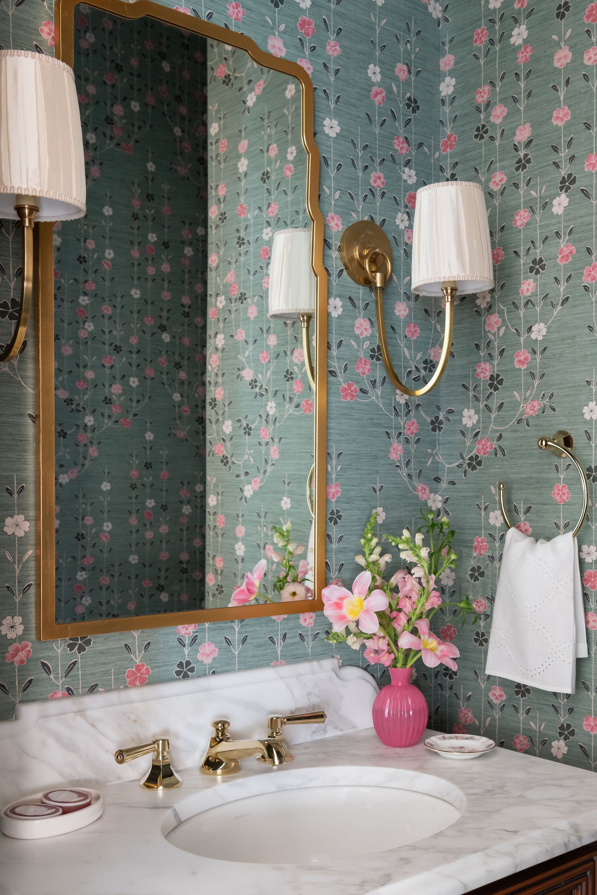 Luxury residential interior design by Kate Figler Interiors in Nashville featuring timeless and layered interiors.