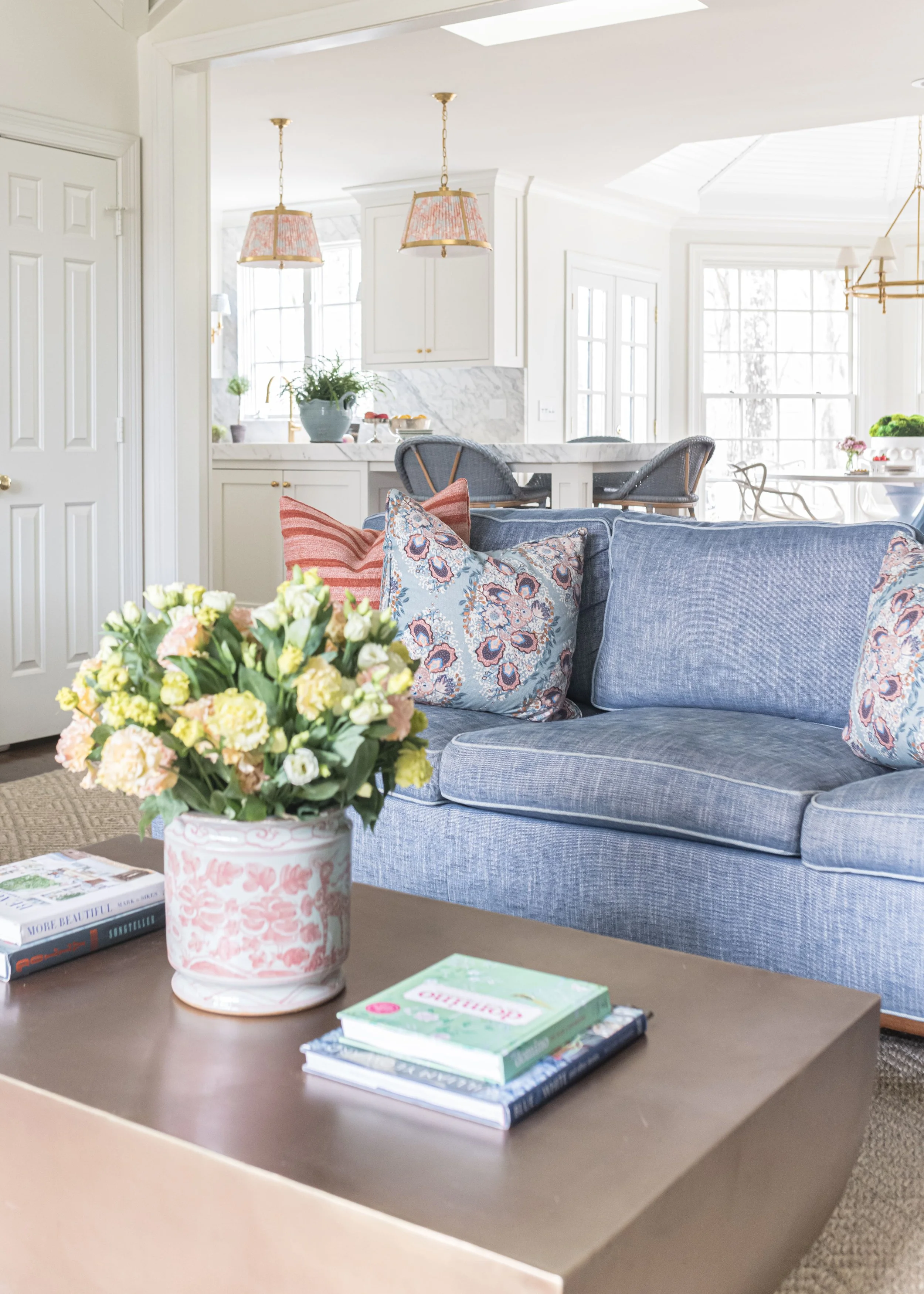 Luxury residential interior design by Kate Figler Interiors in Nashville featuring timeless and layered interiors.