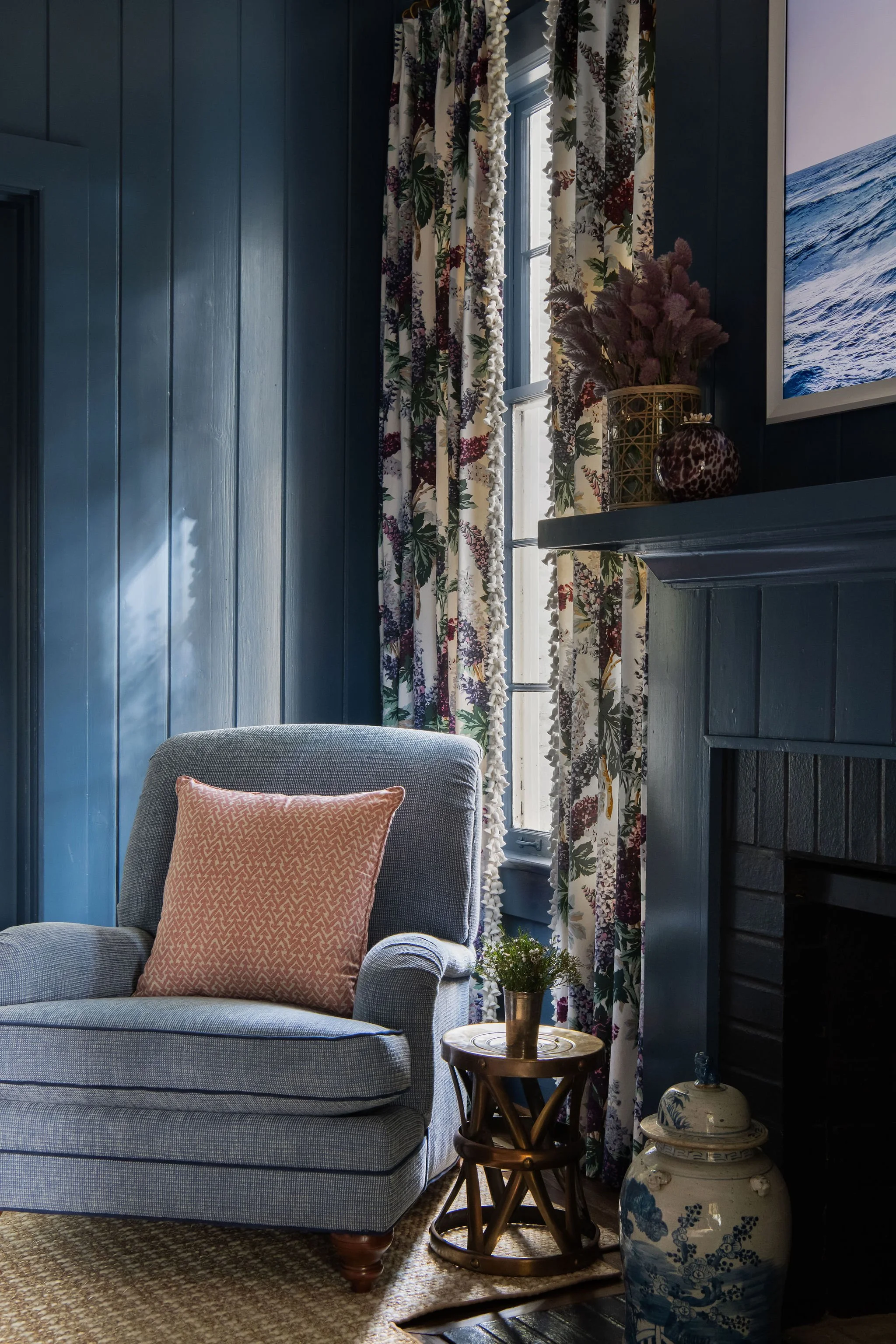 Luxury residential interior design by Kate Figler Interiors in Nashville featuring timeless and layered interiors.