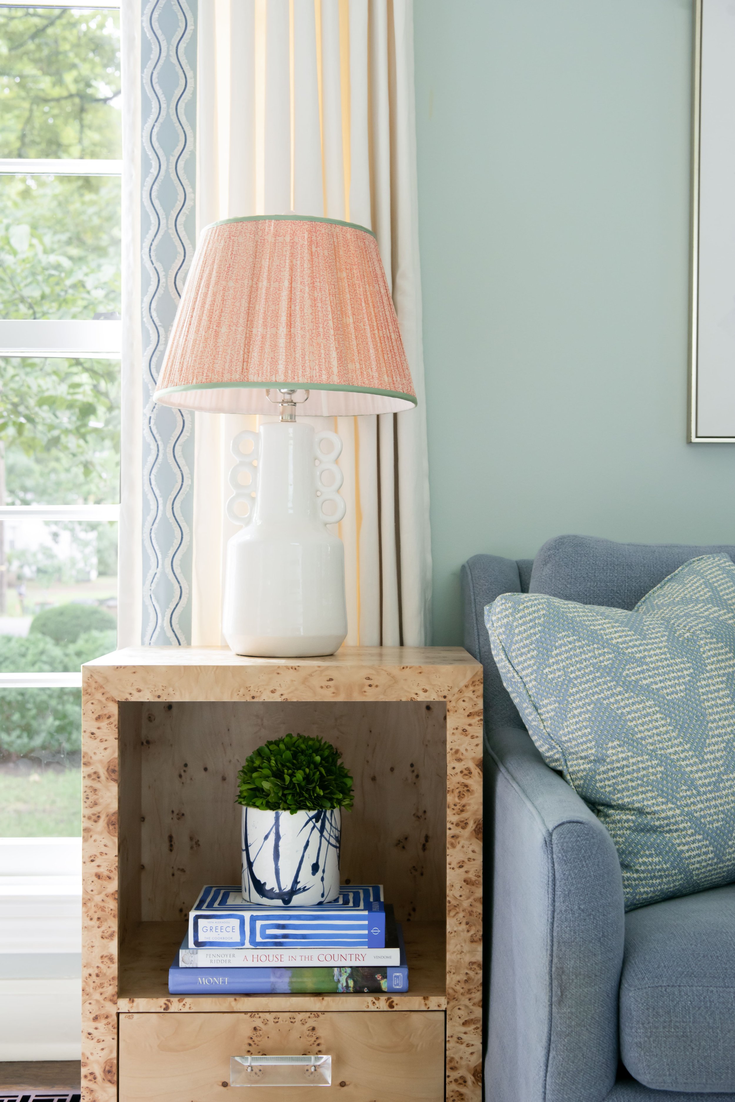 Luxury residential interior design by Kate Figler Interiors in Nashville featuring timeless and layered interiors.