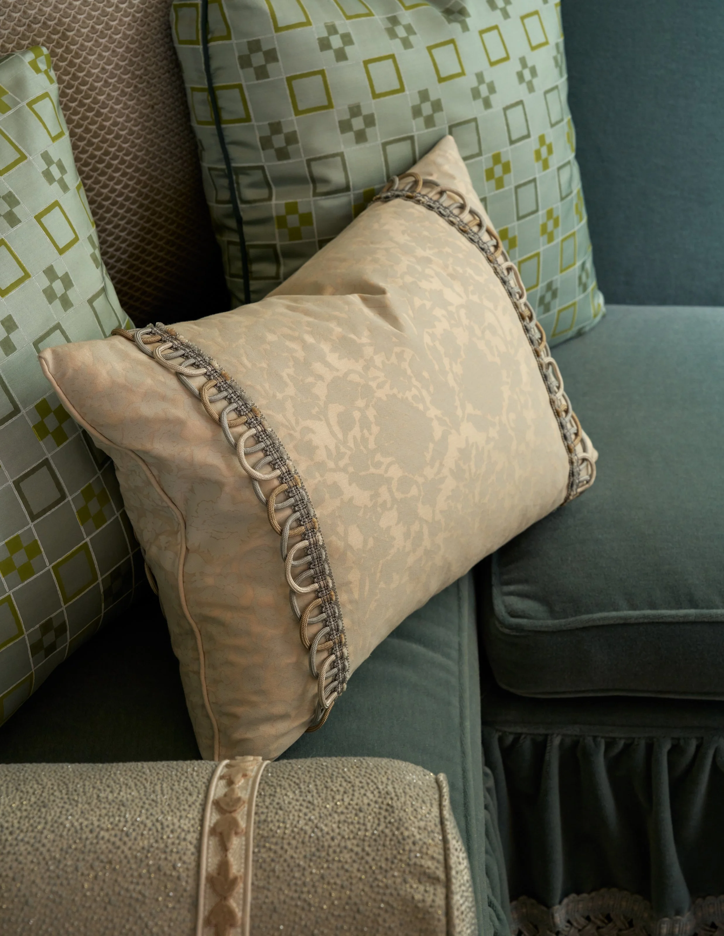 Luxury residential interior design by Kate Figler Interiors in Nashville featuring timeless and layered interiors.