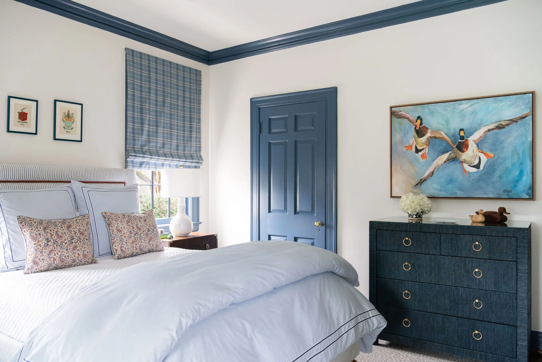 Luxury residential interior design by Kate Figler Interiors in Nashville featuring timeless and layered interiors.