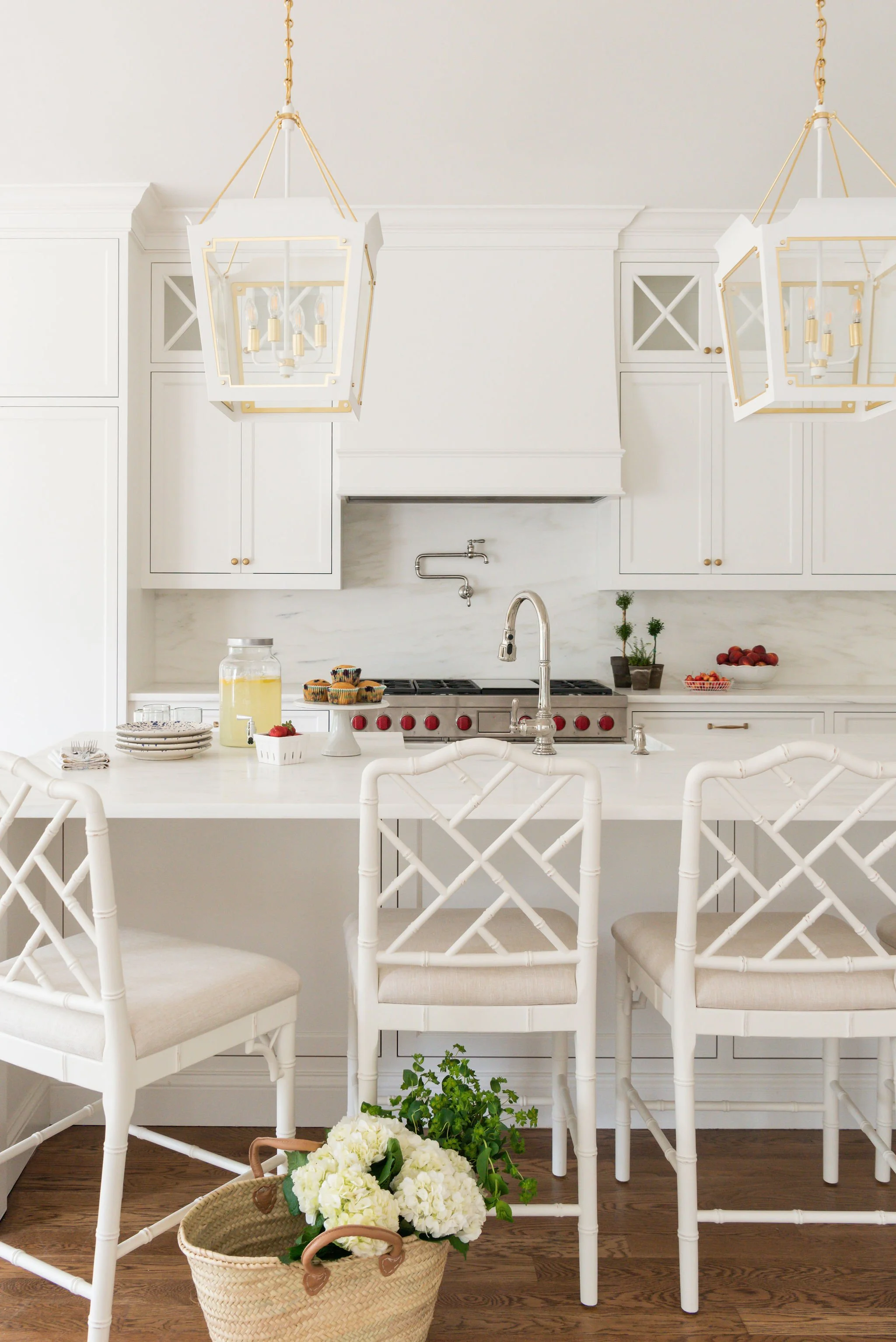 Luxury residential interior design by Kate Figler Interiors in Nashville featuring timeless and layered interiors.
