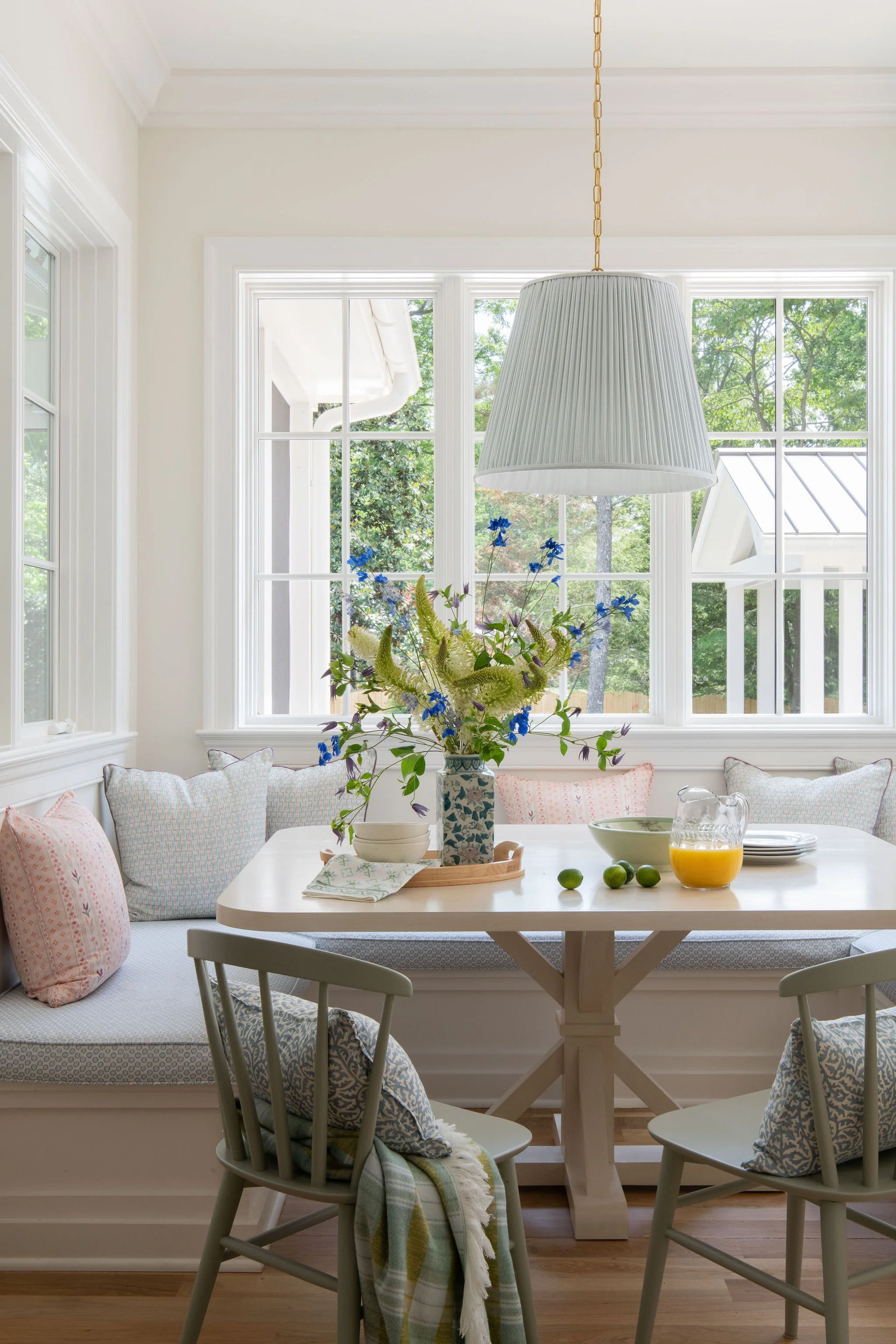 Luxury residential interior design by Kate Figler Interiors in Nashville featuring timeless and layered interiors.
