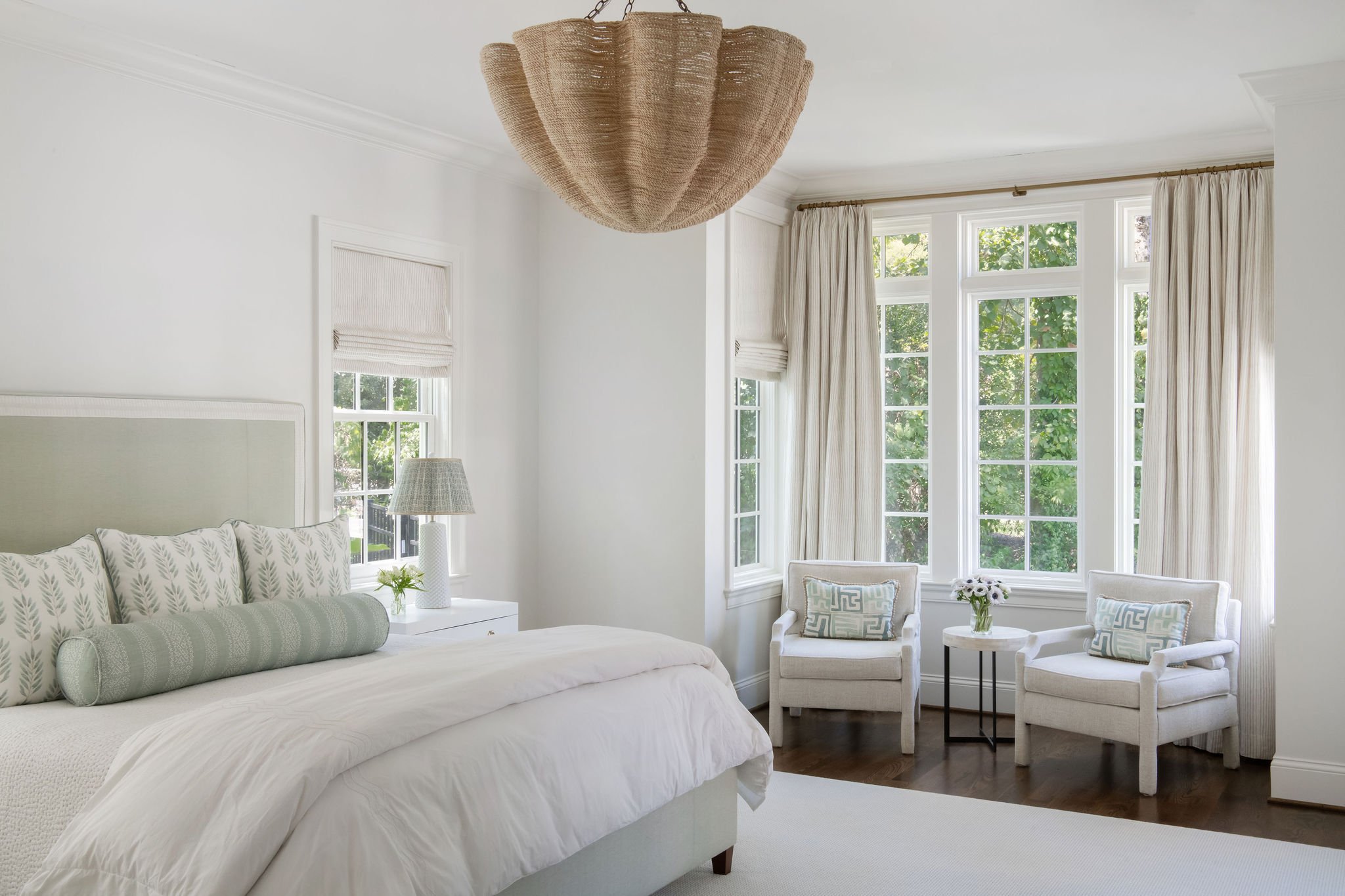 Luxury residential interior design by Kate Figler Interiors in Nashville featuring timeless and layered interiors.