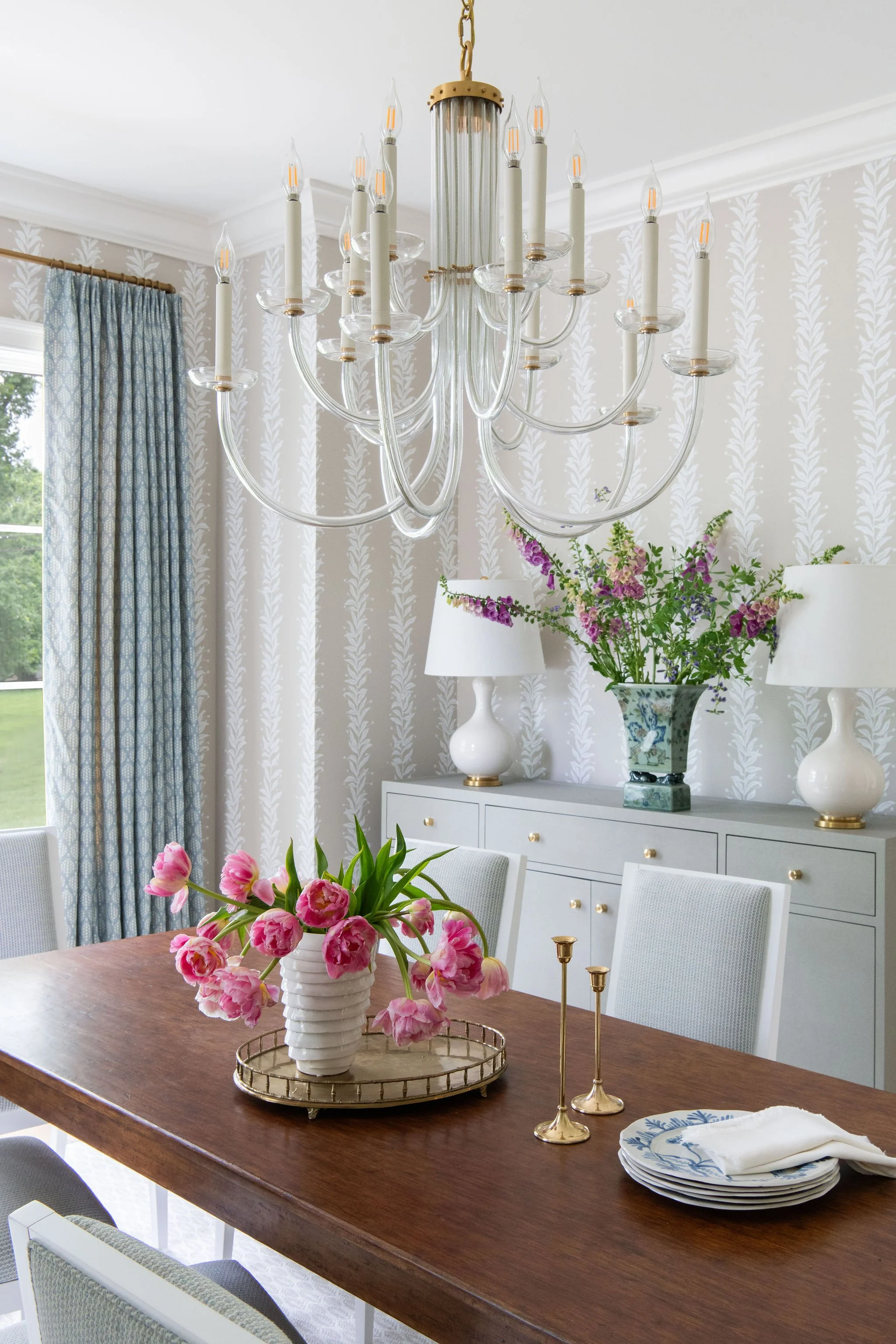 Luxury residential interior design by Kate Figler Interiors in Nashville featuring timeless and layered interiors.