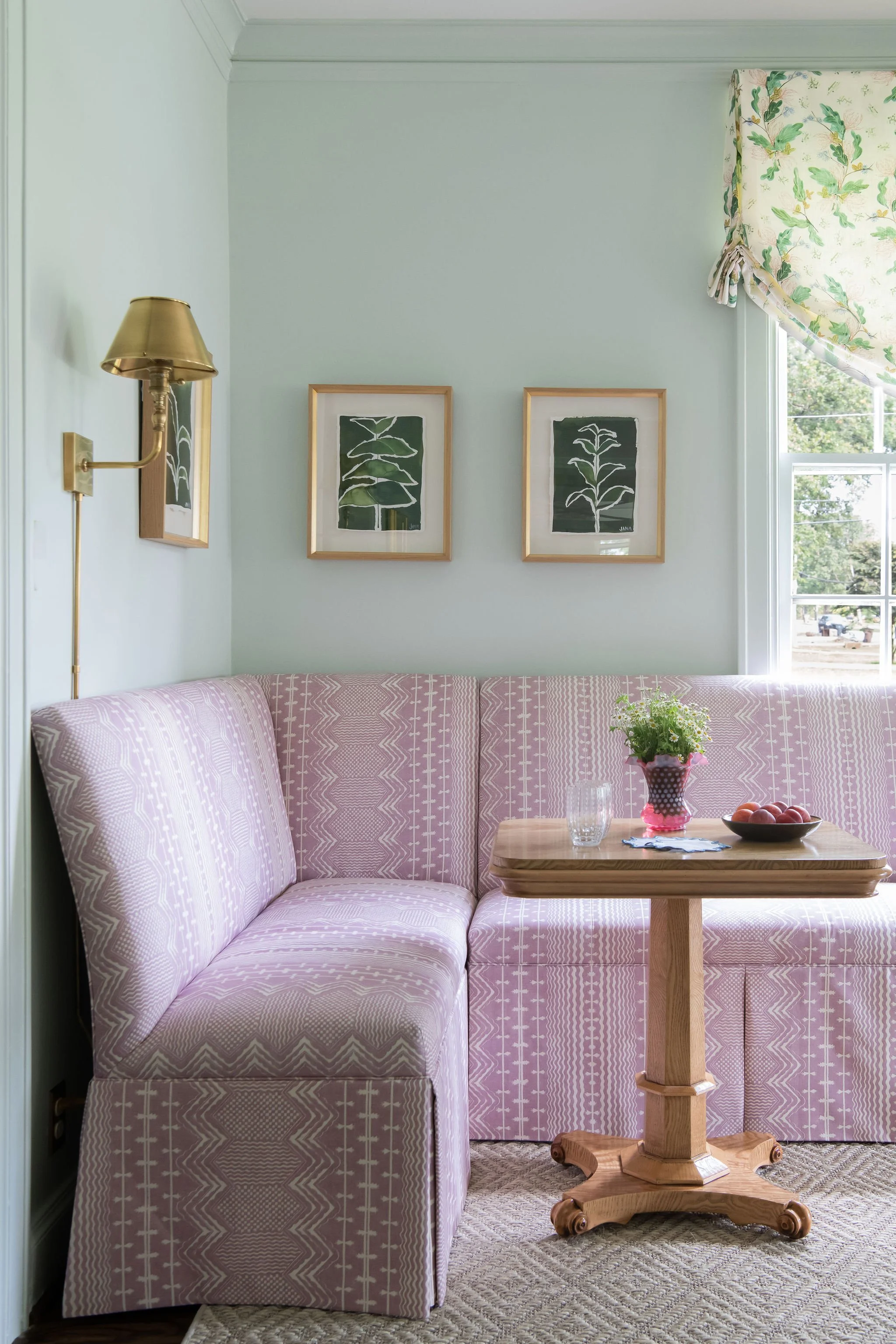 Luxury residential interior design by Kate Figler Interiors in Nashville featuring timeless and layered interiors.