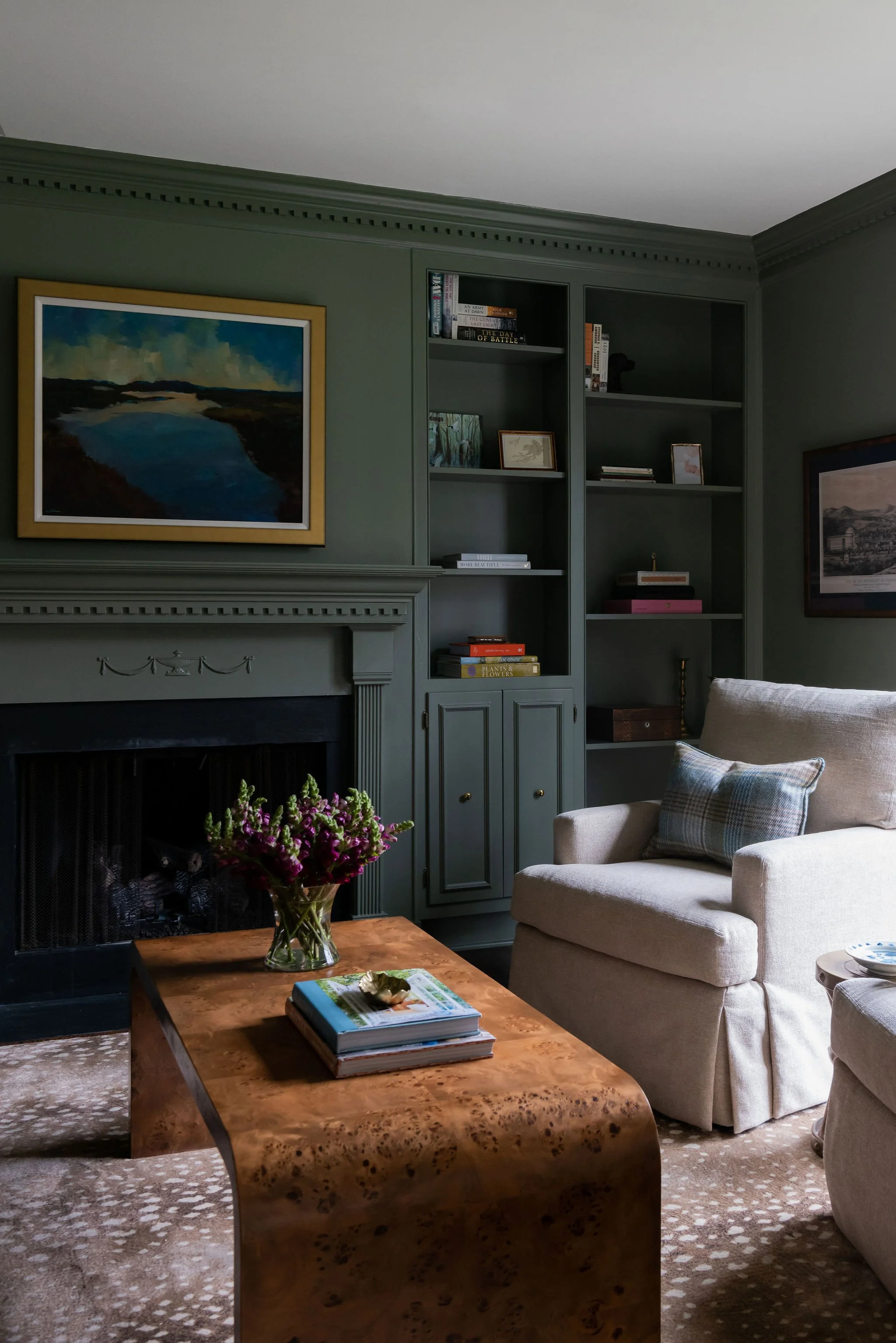 Luxury residential interior design by Kate Figler Interiors in Nashville featuring timeless and layered interiors.