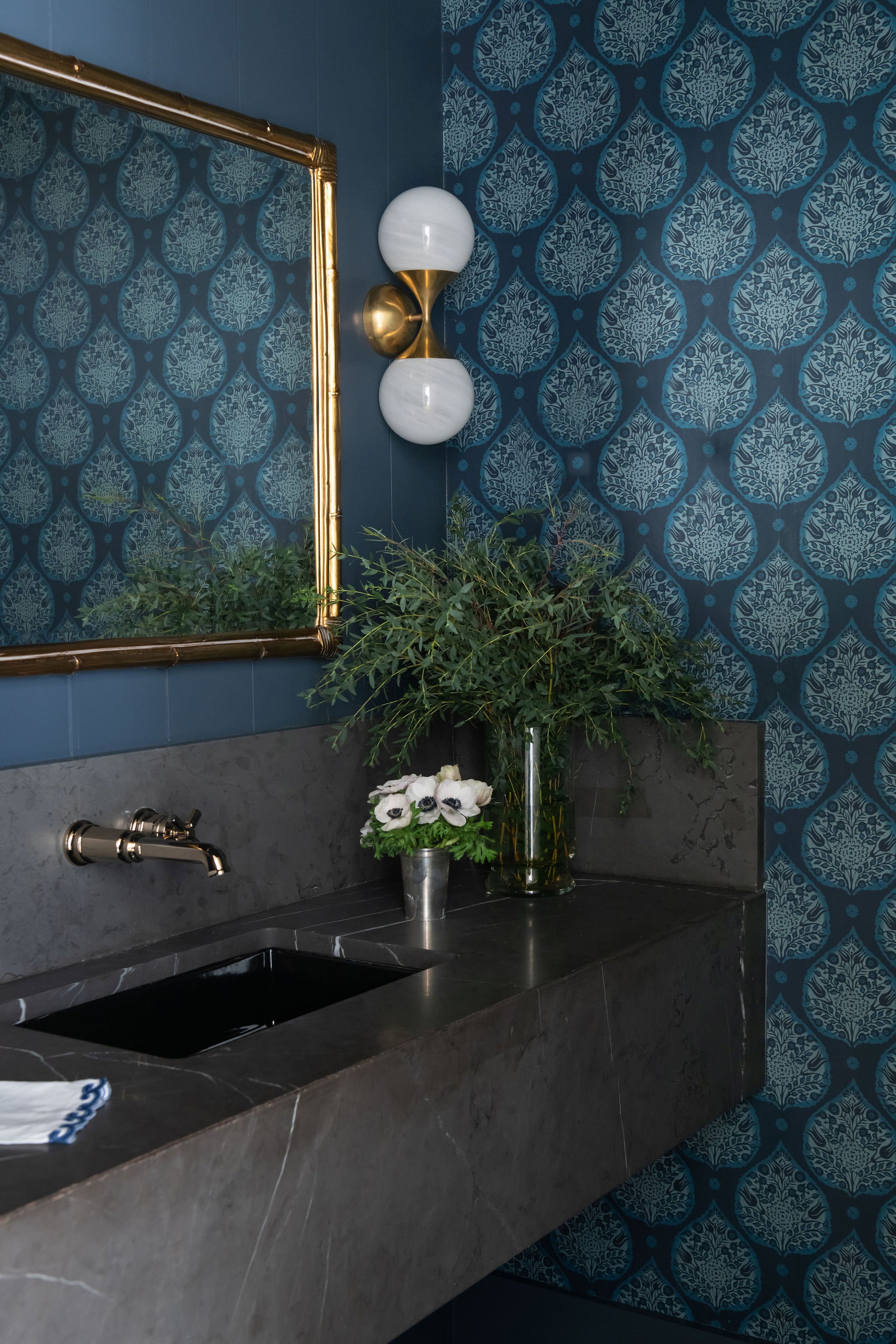 Luxury residential interior design by Kate Figler Interiors in Nashville featuring timeless and layered interiors.