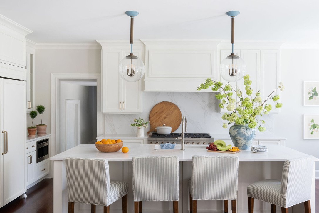 Luxury residential interior design by Kate Figler Interiors in Nashville featuring timeless and layered interiors.