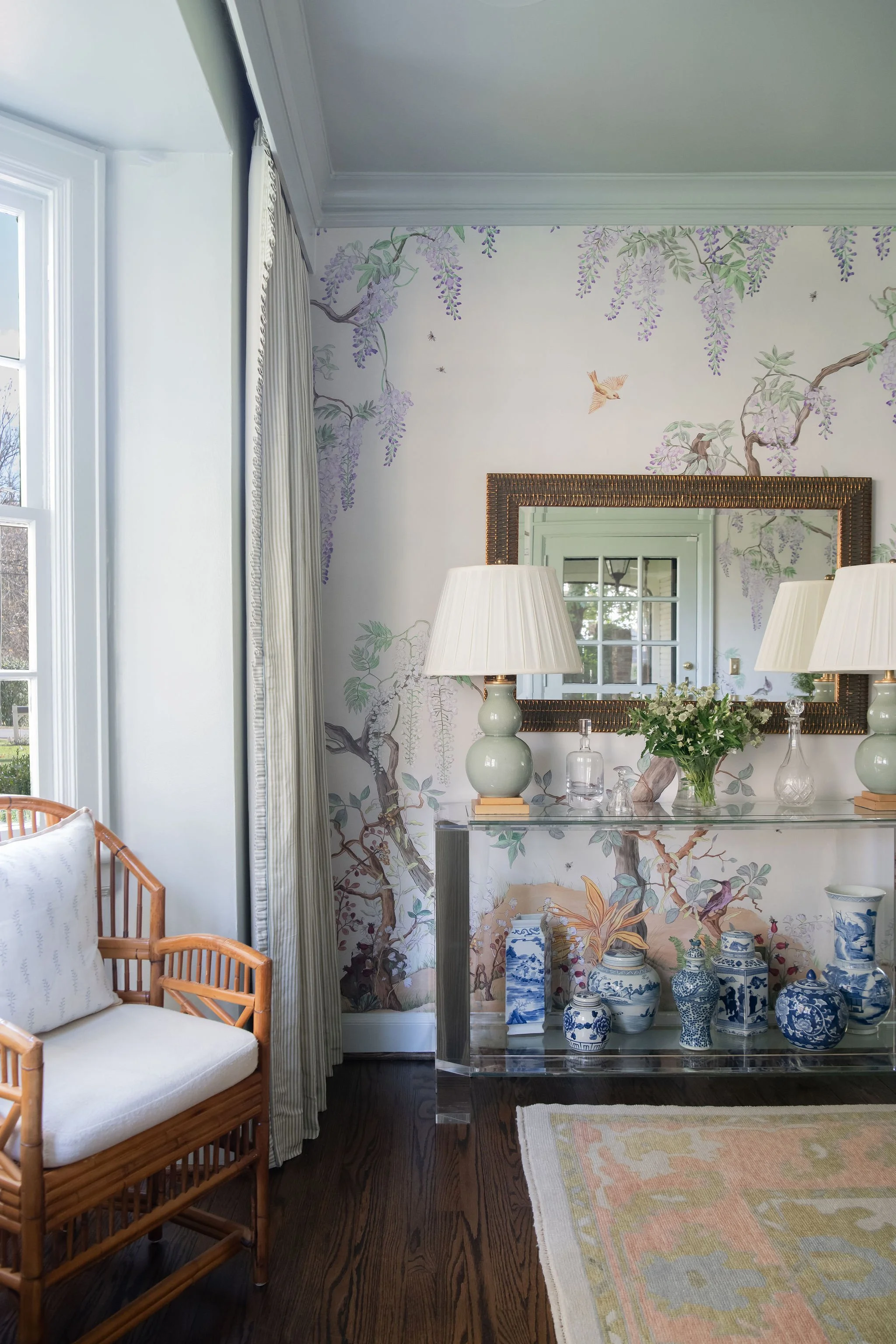 Luxury residential interior design by Kate Figler Interiors in Nashville featuring timeless and layered interiors.